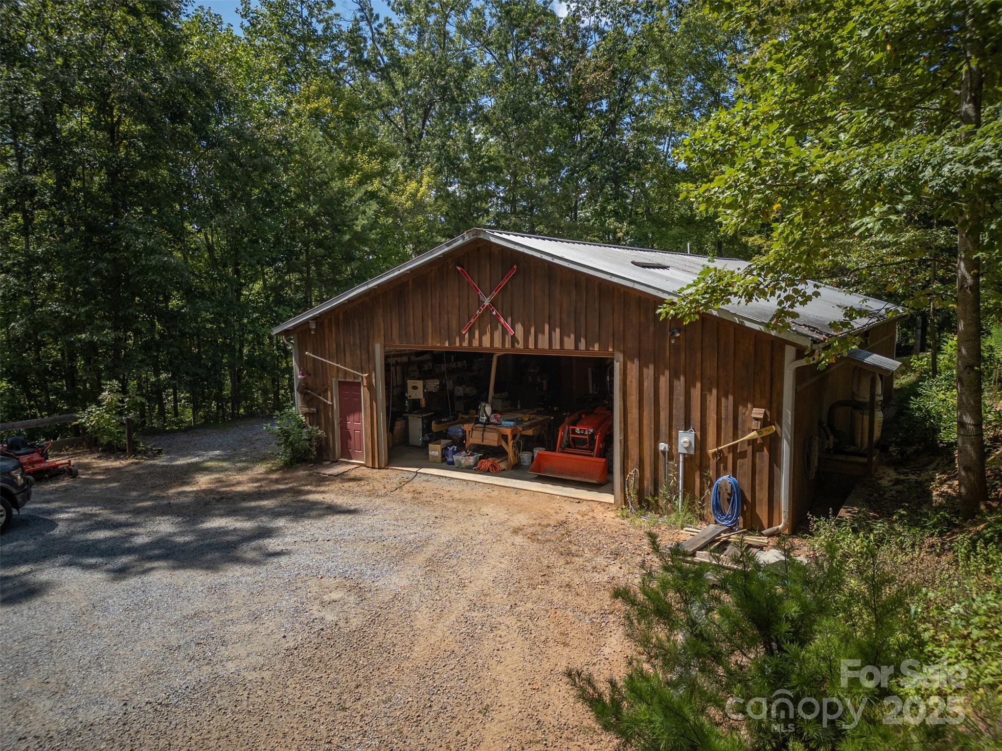 Mill Spring, North Carolina, 28756, United States, 2 Bedrooms Bedrooms, ,3 BathroomsBathrooms,Residential,Active,1945864