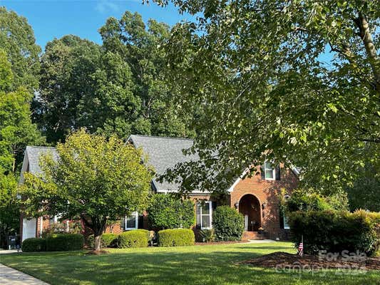 7018 HIGH OAKS DR, MATTHEWS, NC 28104 - Image 1