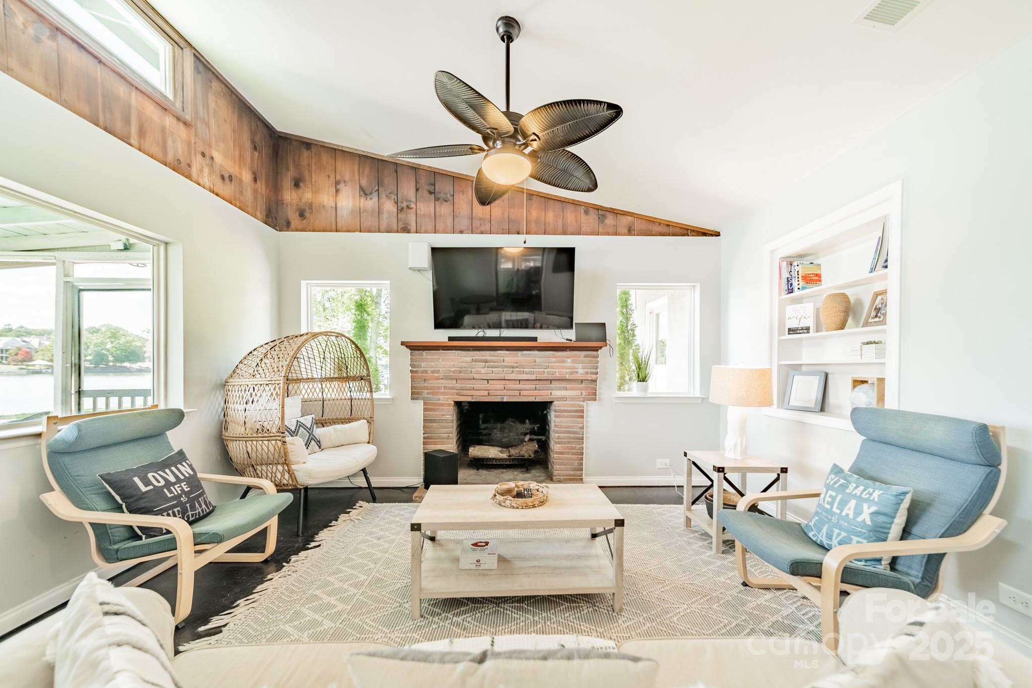 Clover, South Carolina, 29710, United States, 2 Bedrooms Bedrooms, ,2 BathroomsBathrooms,Residential,Active,1929445