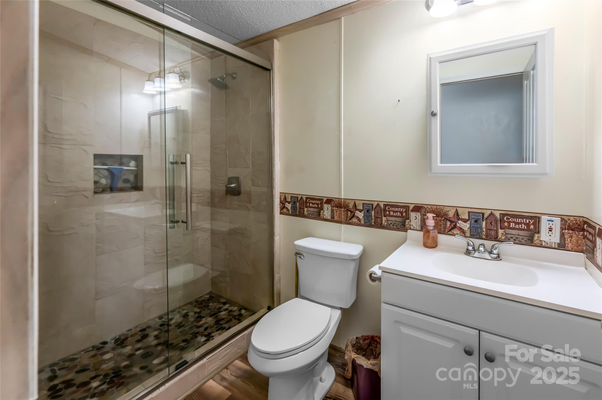 Weaverville, North Carolina, 28787, United States, 3 Bedrooms Bedrooms, ,2 BathroomsBathrooms,Residential,Active,1892411