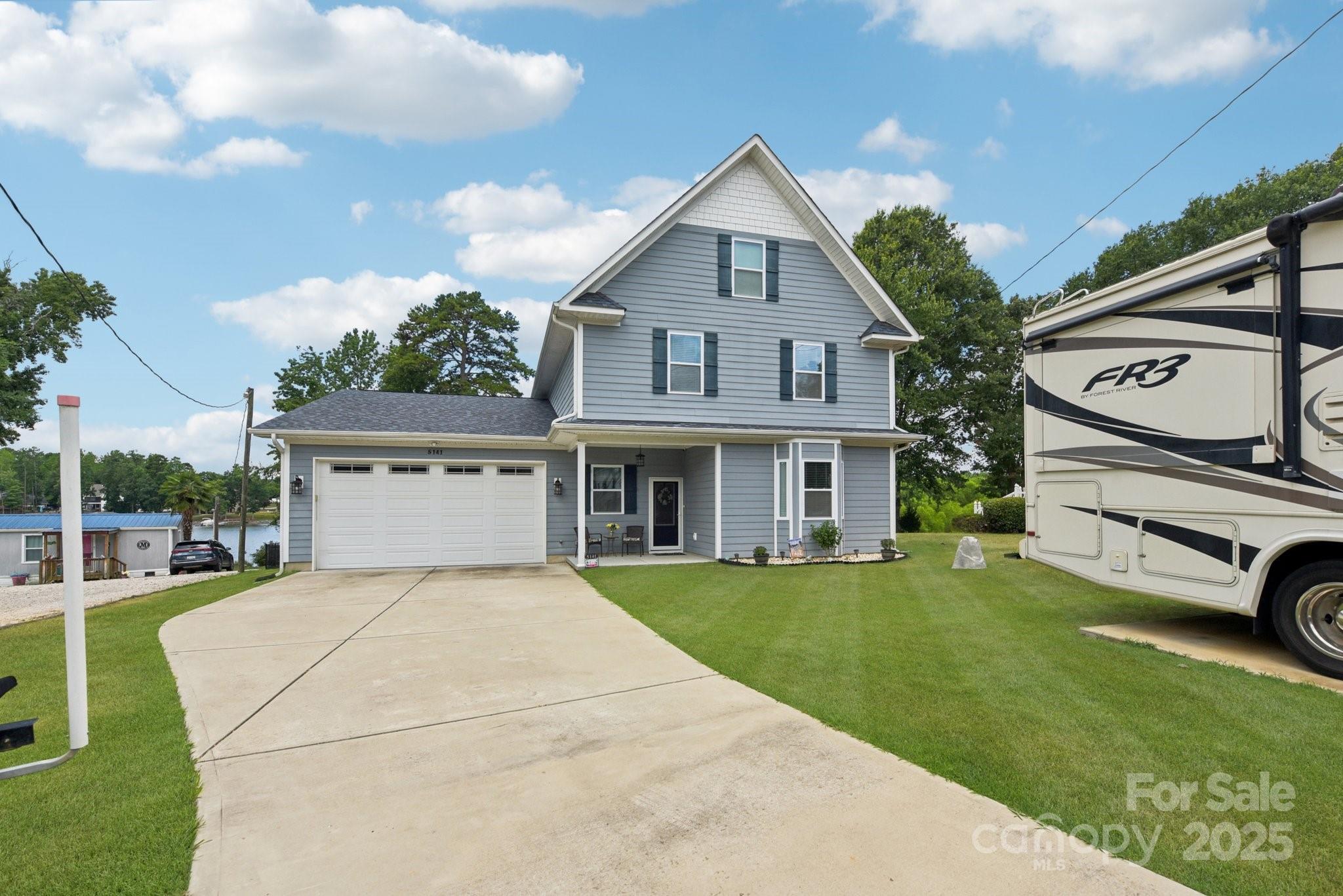 Clover, South Carolina, 29710, United States, 3 Bedrooms Bedrooms, ,3 BathroomsBathrooms,Residential,Active,1905066