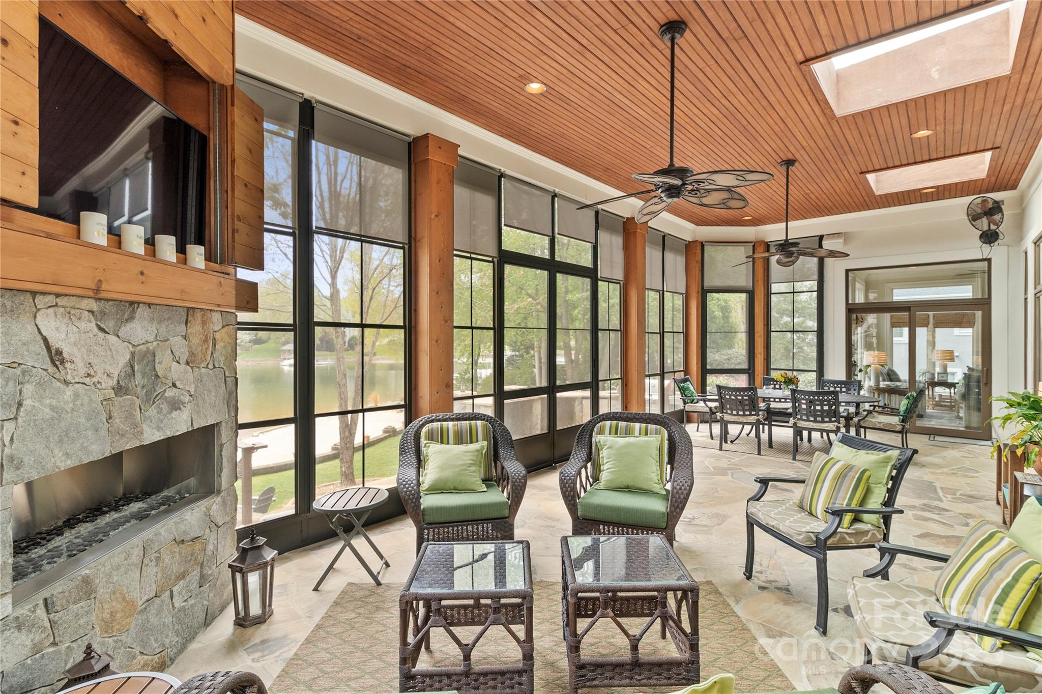 Cornelius, North Carolina, 28031, United States, 4 Bedrooms Bedrooms, ,7 BathroomsBathrooms,Residential,Active,1762837