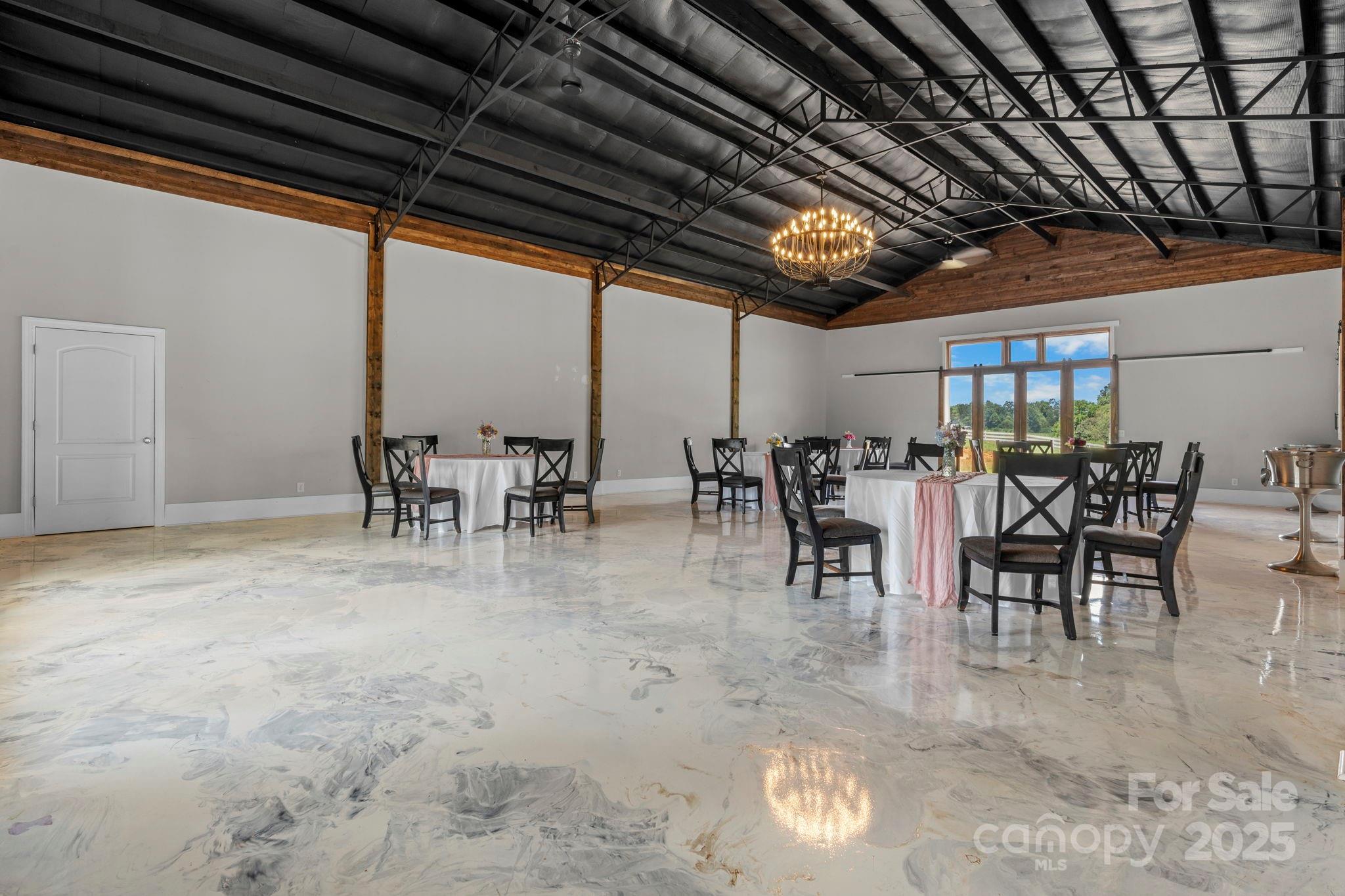 Hickory, North Carolina, 28602, United States, ,4 BathroomsBathrooms,Residential,Active,1894779