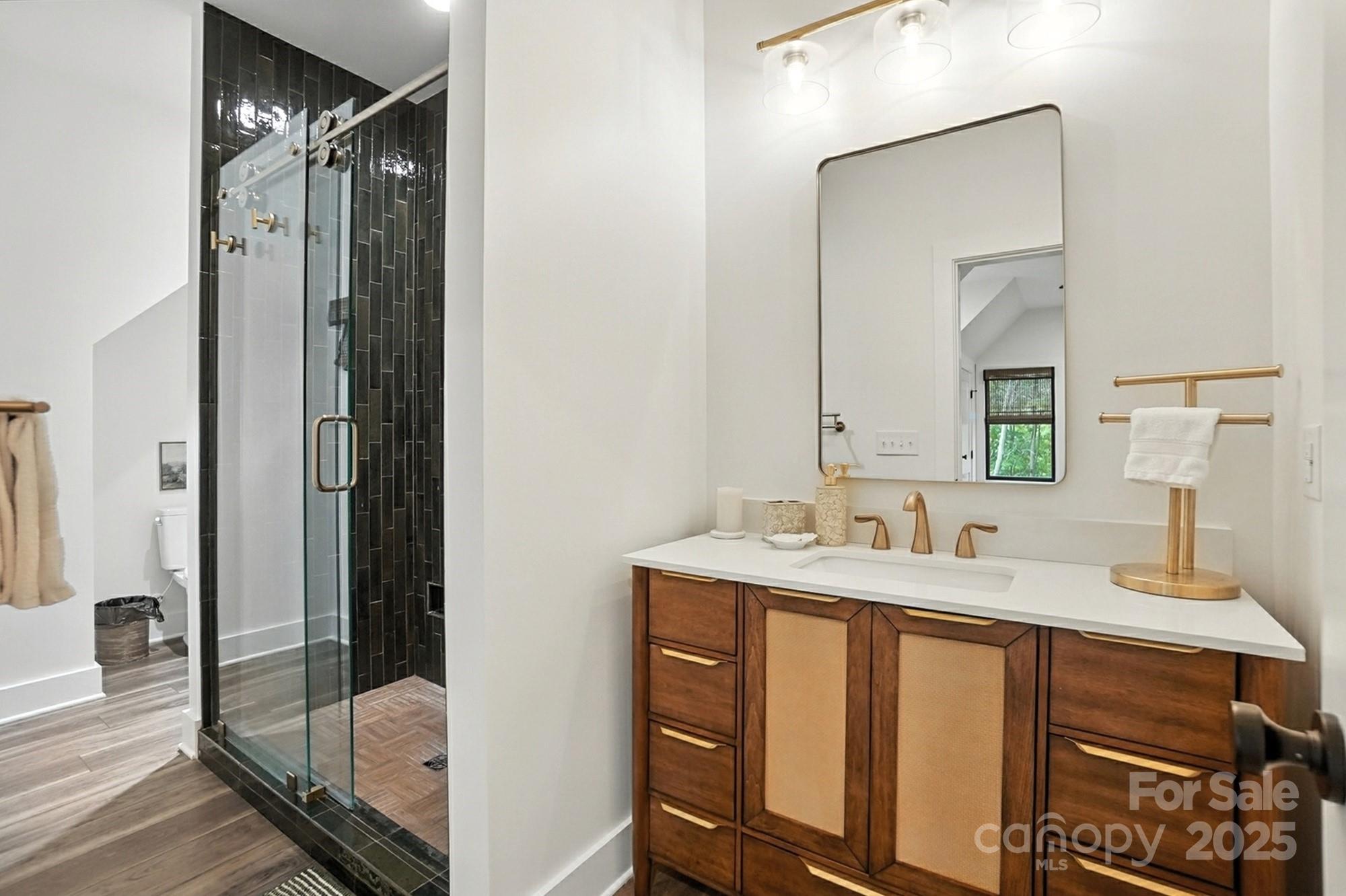 Lansing, North Carolina, 28643, United States, 3 Bedrooms Bedrooms, ,5 BathroomsBathrooms,Residential,Active,1959552