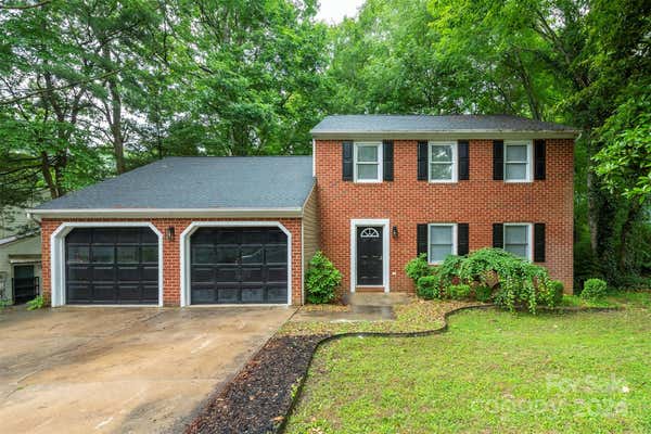 39 FOXBERRY DR, ARDEN, NC 28704, photo 2 of 35