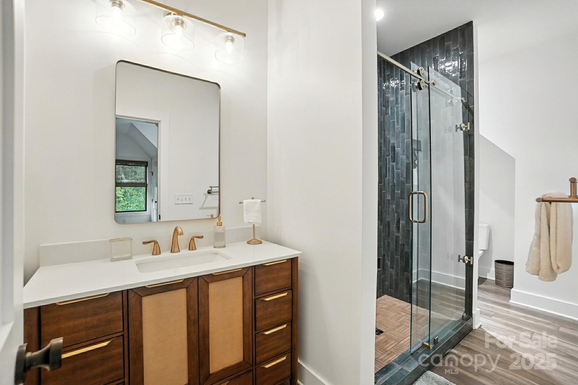 Lansing, North Carolina, 28643, United States, 3 Bedrooms Bedrooms, ,5 BathroomsBathrooms,Residential,Active,1959552