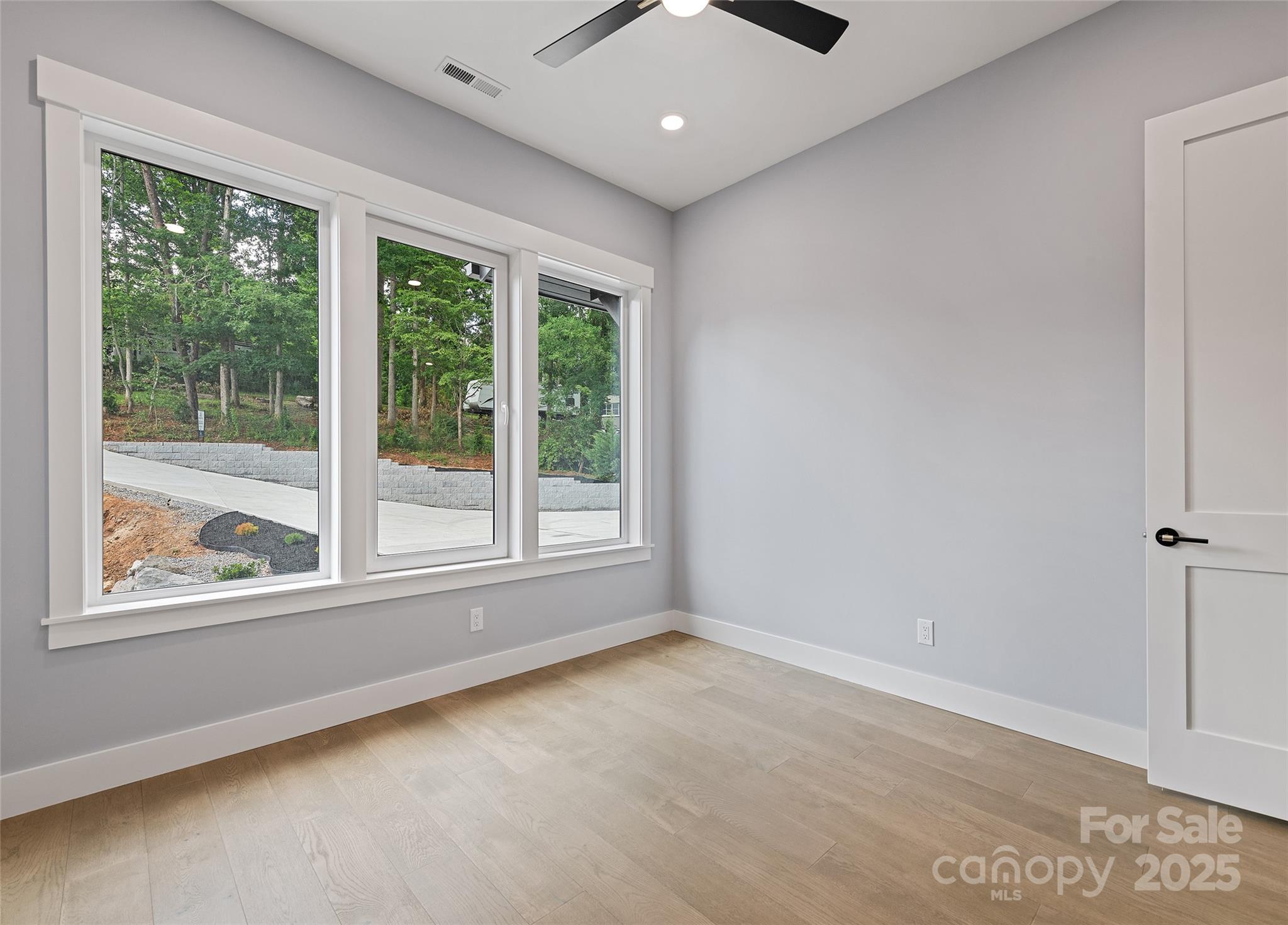 Arden, North Carolina, 28704, United States, 3 Bedrooms Bedrooms, ,3 BathroomsBathrooms,Residential,Active,1778755