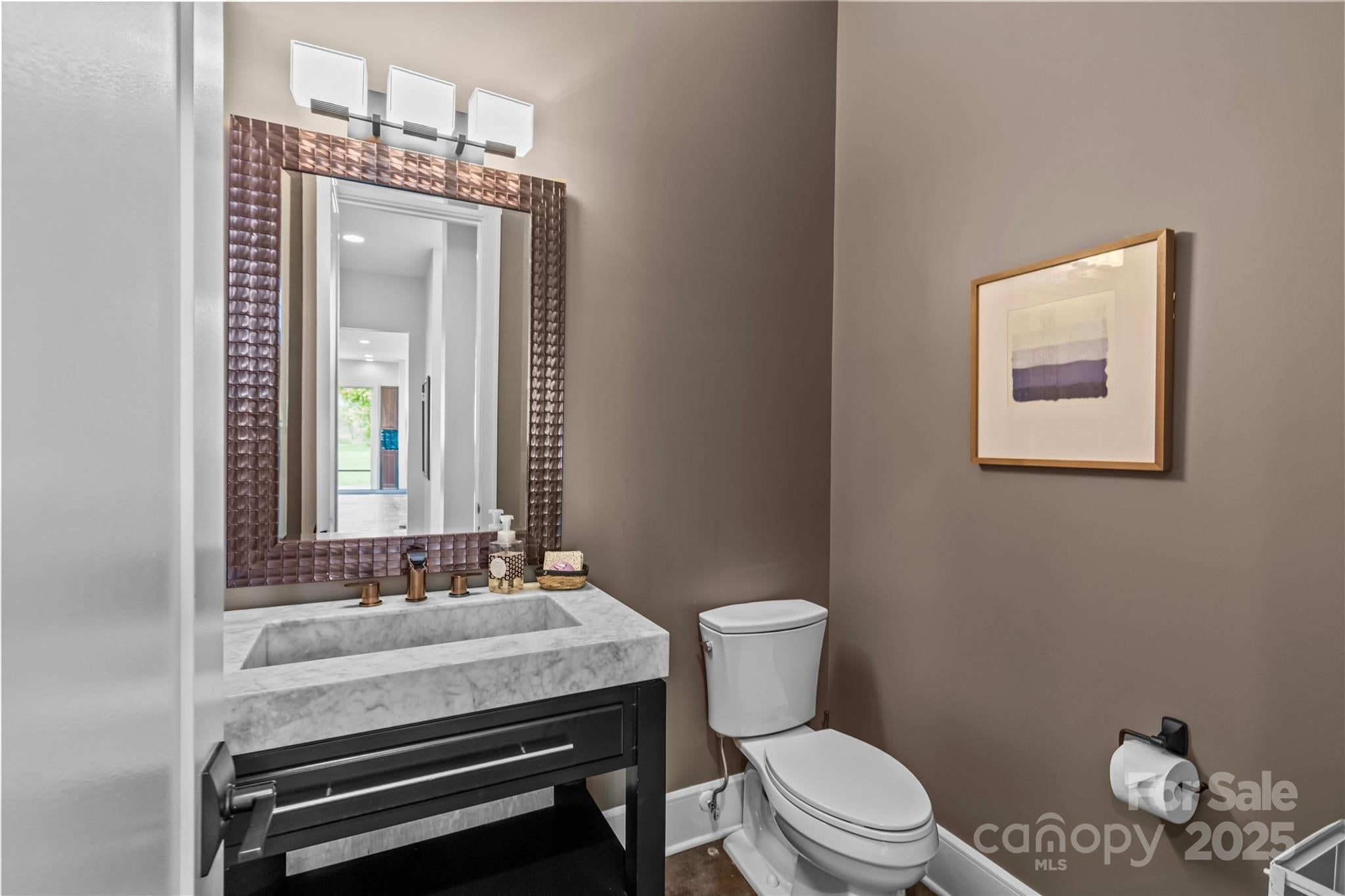 Belmont, North Carolina, 28012, United States, 5 Bedrooms Bedrooms, ,5 BathroomsBathrooms,Residential,Active,1953385