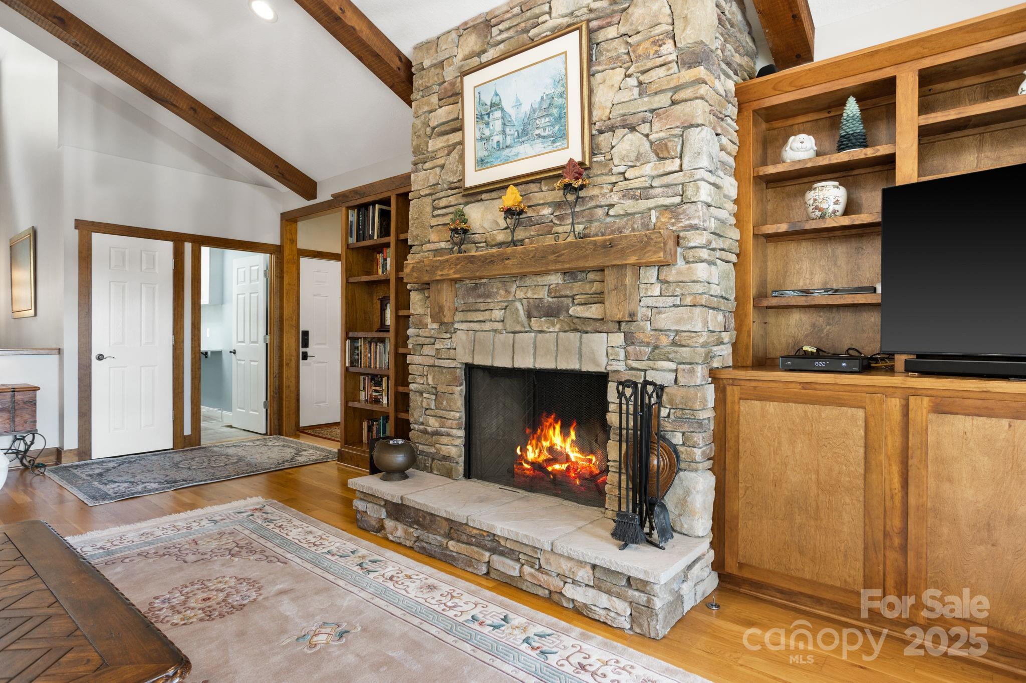 Hendersonville, North Carolina, 28739, United States, 3 Bedrooms Bedrooms, ,4 BathroomsBathrooms,Residential,Active,1973289