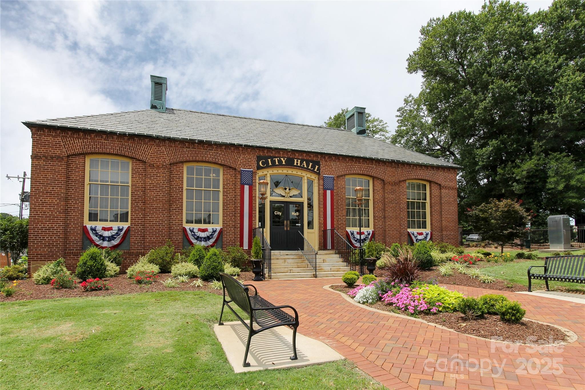 Belmont, North Carolina, 28012, United States, 4 Bedrooms Bedrooms, ,4 BathroomsBathrooms,Residential,Active,1927670