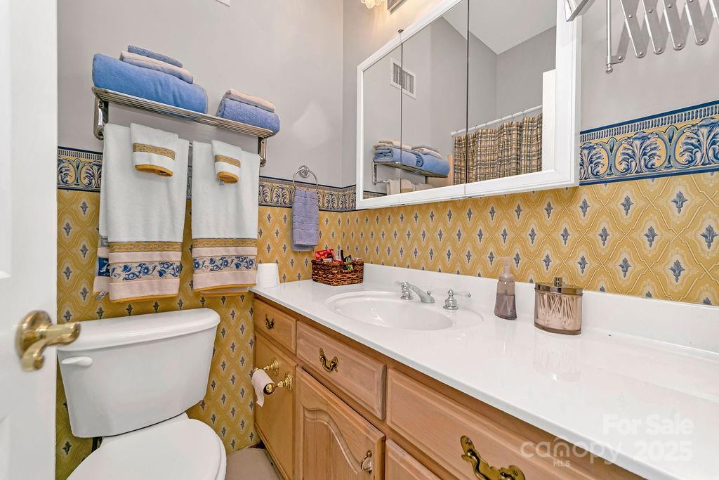 Brevard, North Carolina, 28712, United States, 4 Bedrooms Bedrooms, ,5 BathroomsBathrooms,Residential,Active,1997889