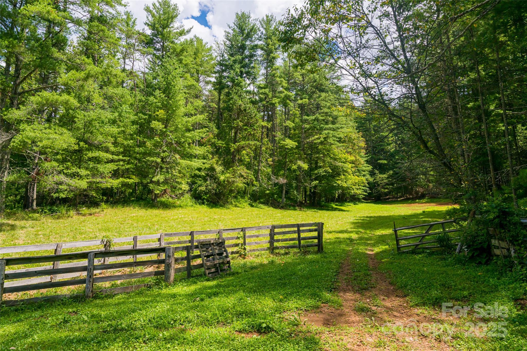 Weaverville, North Carolina, 28787, United States, 3 Bedrooms Bedrooms, ,2 BathroomsBathrooms,Residential,Active,1892411