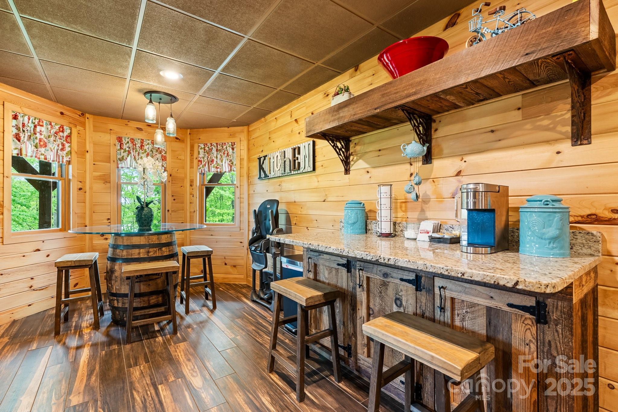 Marion, North Carolina, 28752, United States, 7 Bedrooms Bedrooms, ,5 BathroomsBathrooms,Residential,Active,1953022