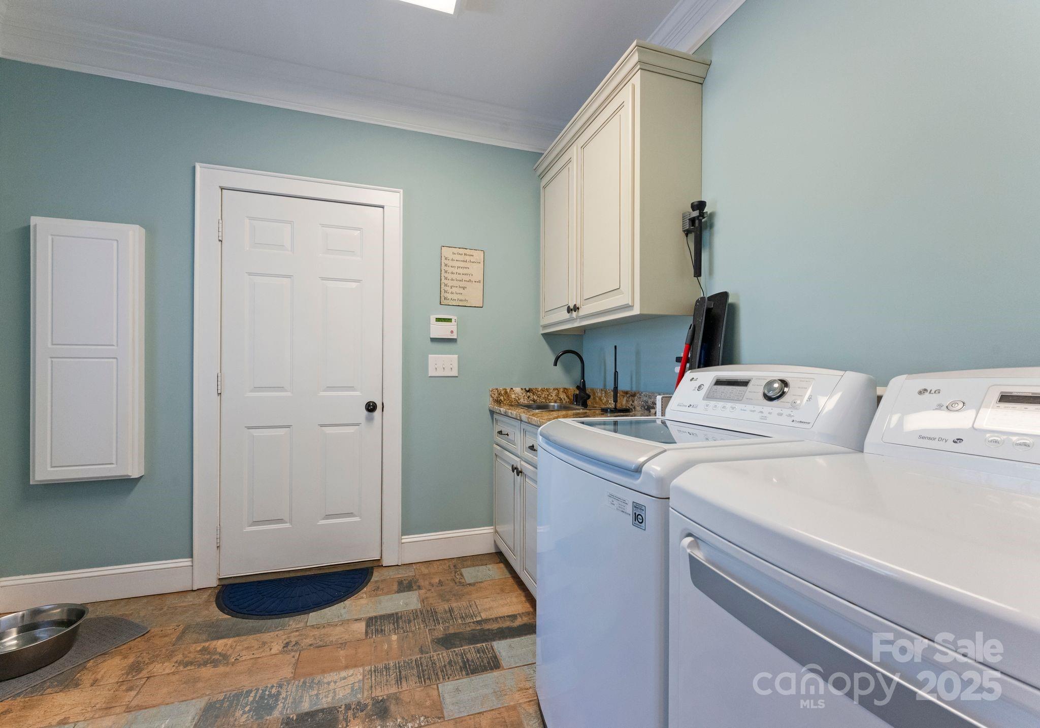 Iron Station, North Carolina, 28080, United States, 4 Bedrooms Bedrooms, ,5 BathroomsBathrooms,Residential,Active,1933906