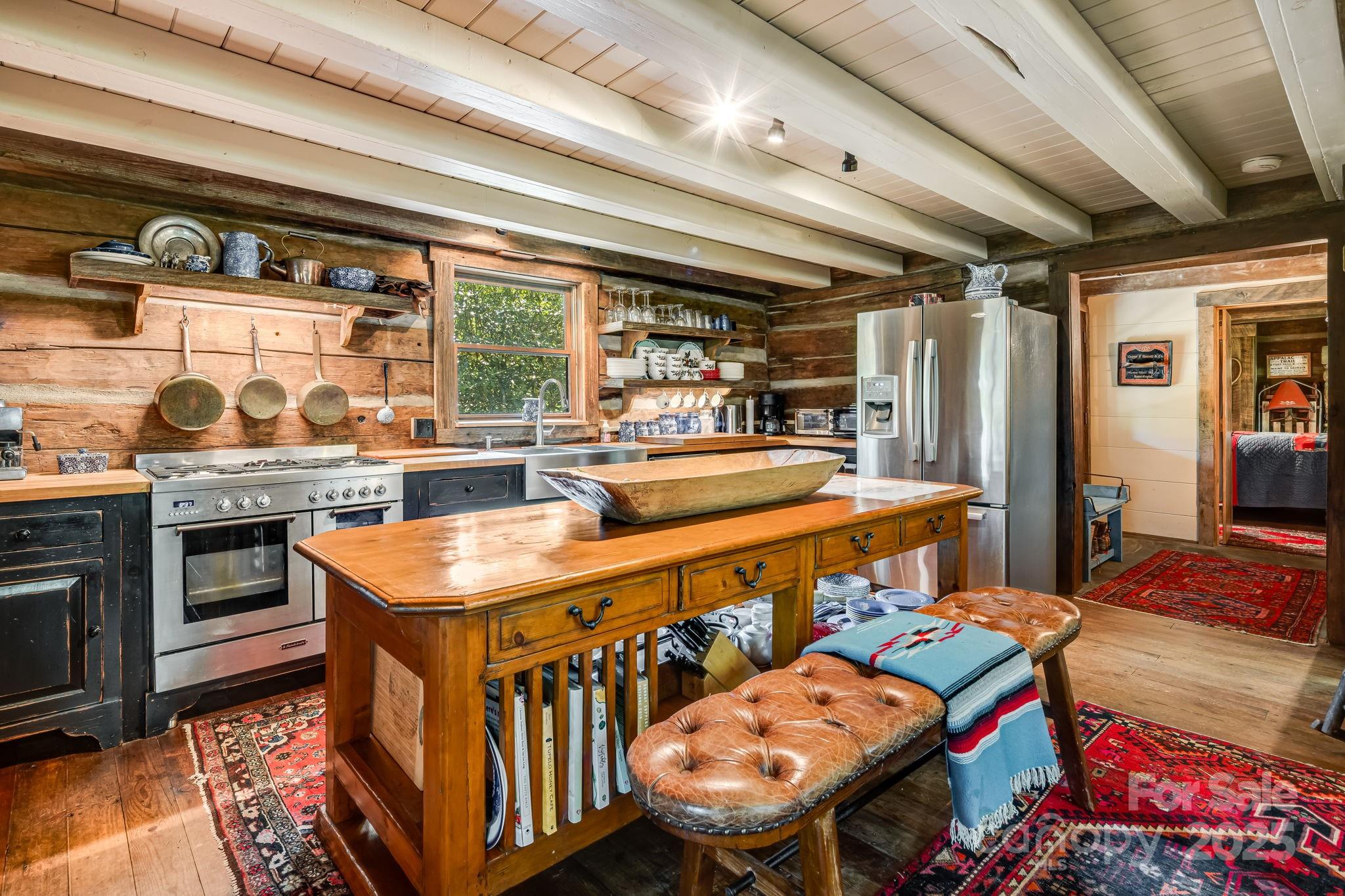 Mars Hill, North Carolina, 28754, United States, 3 Bedrooms Bedrooms, ,3 BathroomsBathrooms,Residential,Active,1900501