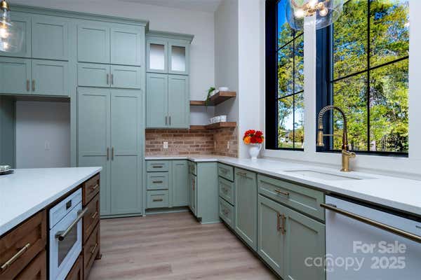 260 BROKEN ARROW DR, STATESVILLE, NC 28677 - Image d540ccb186e044e4e3fedb4532a7e5662fade526