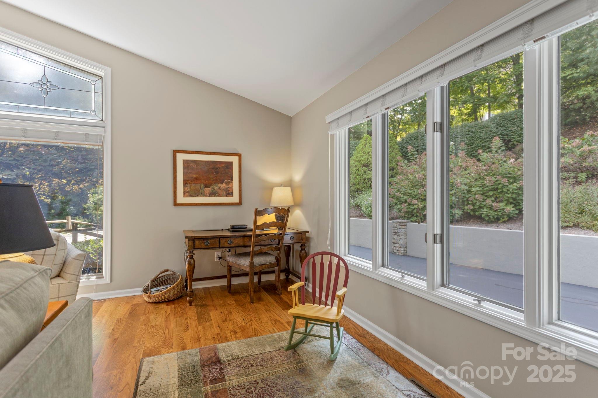 Flat Rock, North Carolina, 28731, United States, 3 Bedrooms Bedrooms, ,3 BathroomsBathrooms,Residential,Active,1989787