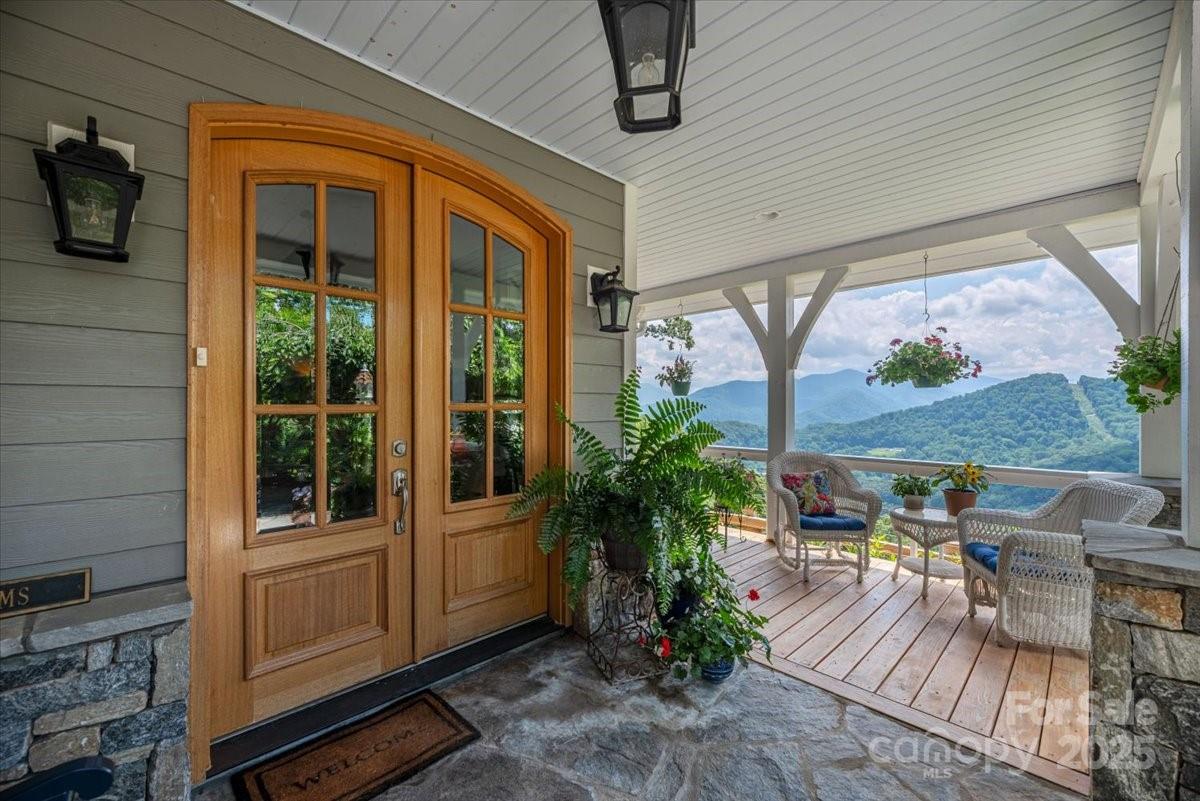 Waynesville, North Carolina, 28785, United States, 3 Bedrooms Bedrooms, ,4 BathroomsBathrooms,Residential,Active,1952318