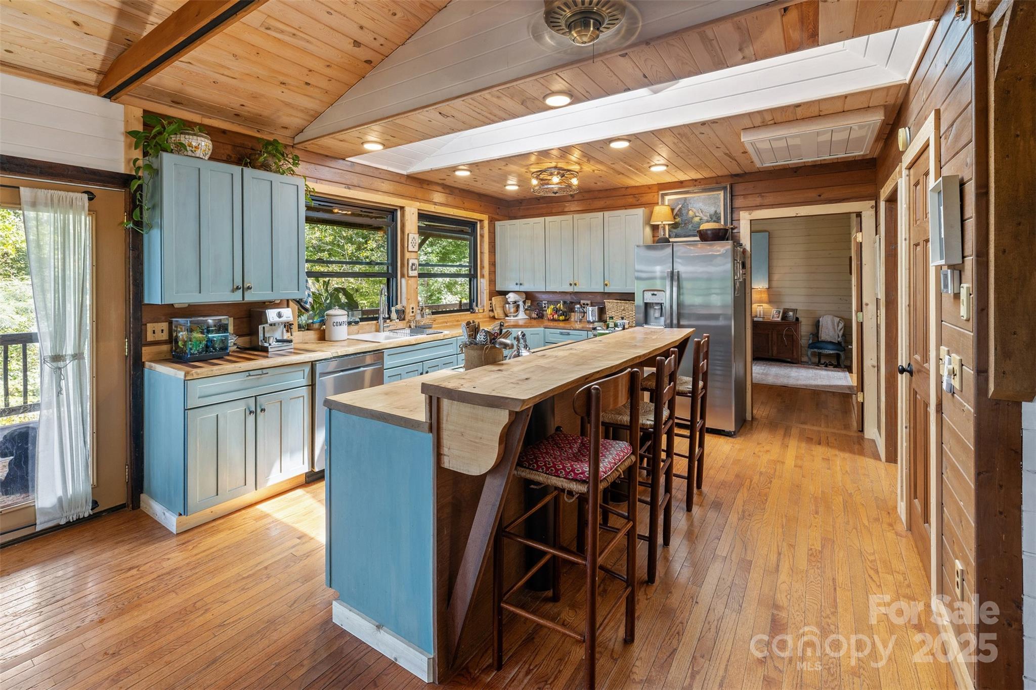 Mill Spring, North Carolina, 28756, United States, 2 Bedrooms Bedrooms, ,3 BathroomsBathrooms,Residential,Active,1945864