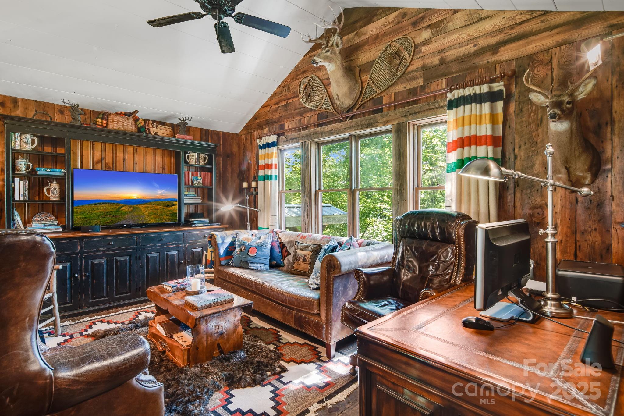 Mars Hill, North Carolina, 28754, United States, 3 Bedrooms Bedrooms, ,3 BathroomsBathrooms,Residential,Active,1900501