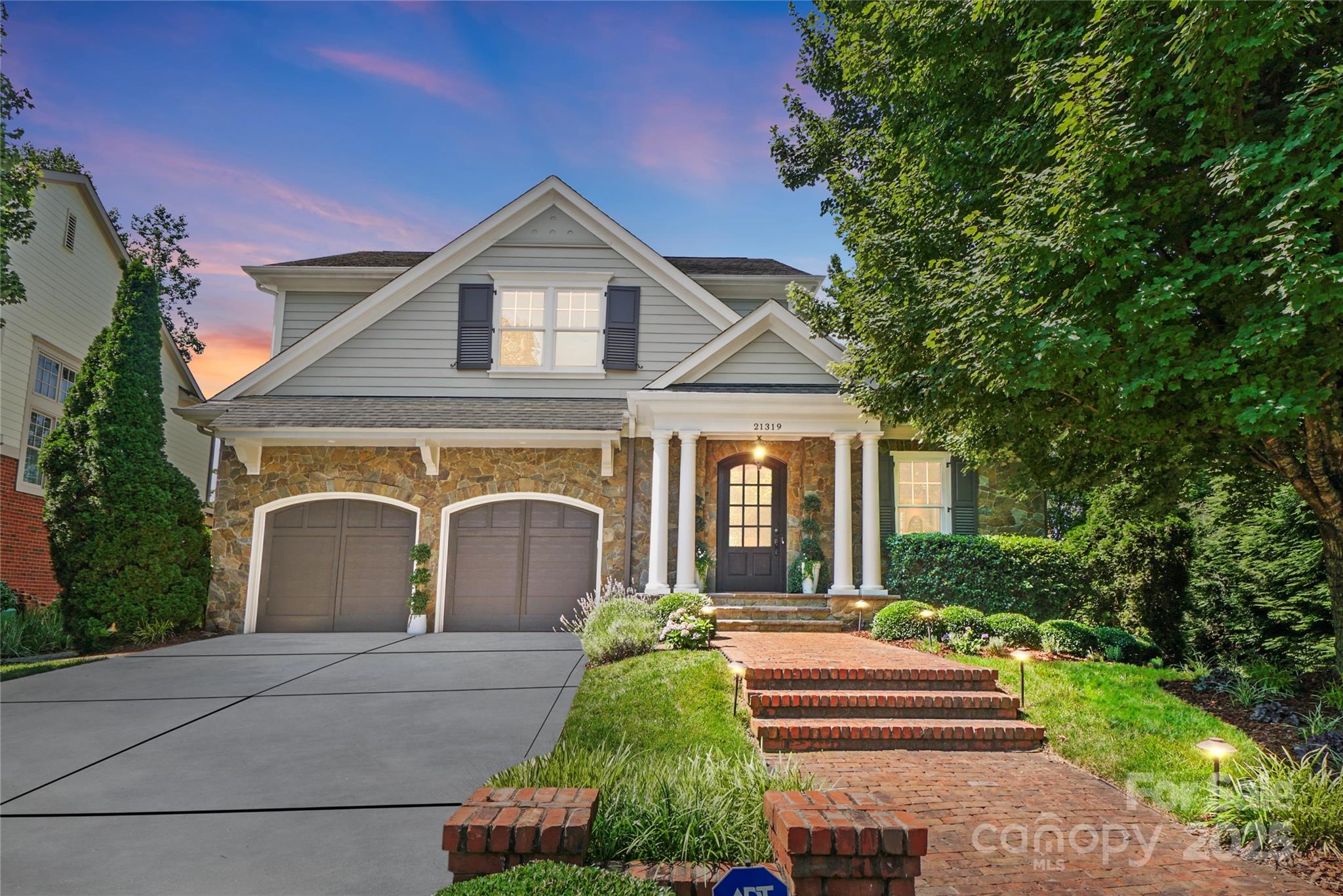 Cornelius, North Carolina, 28031, United States, 4 Bedrooms Bedrooms, ,5 BathroomsBathrooms,Residential,Active,1871289 Cornelius, North Carolina, 28031, United States, 4 Bedrooms Bedrooms, ,5 BathroomsBathrooms,Residential,Active,1871289