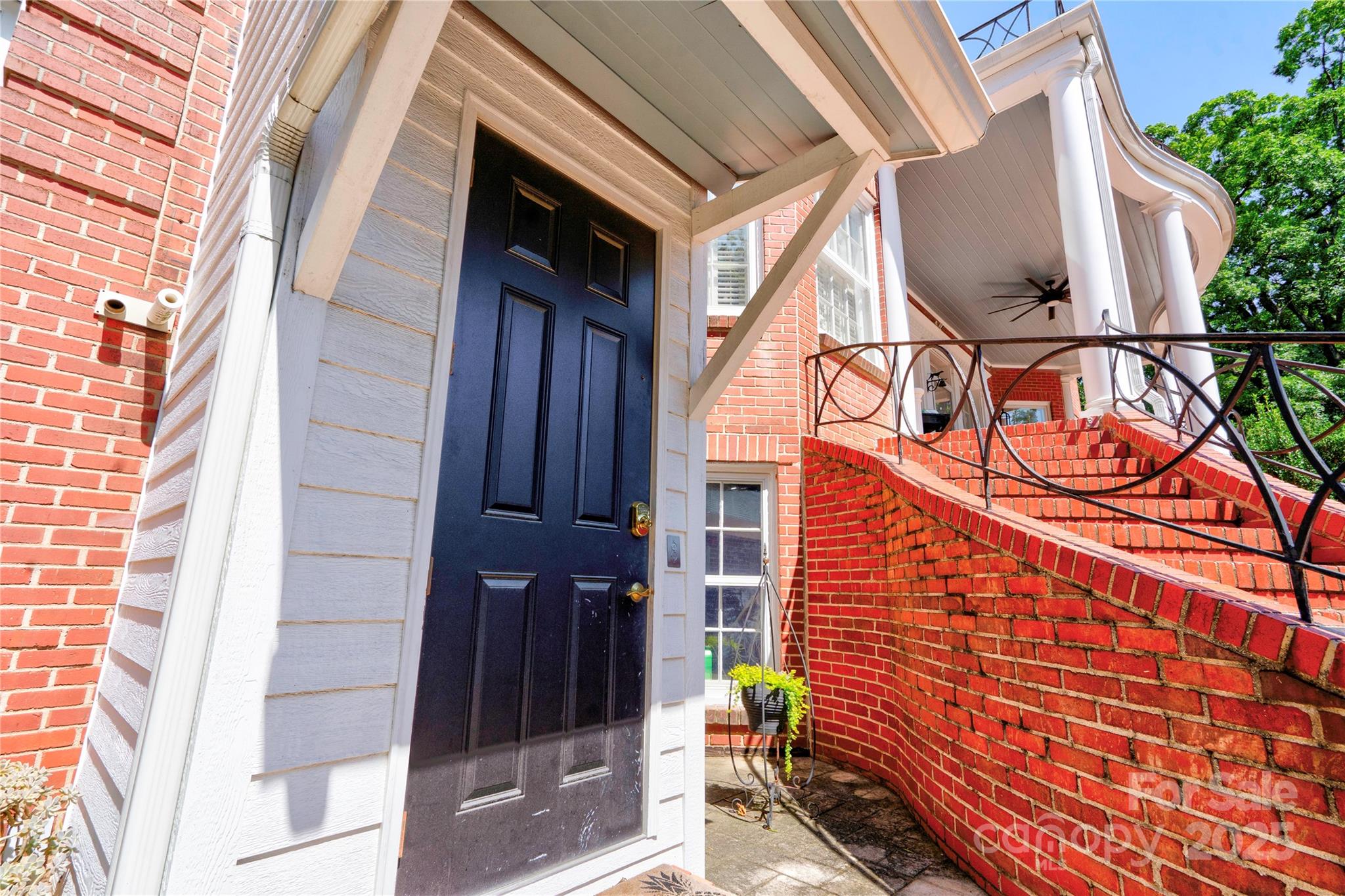 Kings Mountain, North Carolina, 28086, United States, 5 Bedrooms Bedrooms, ,6 BathroomsBathrooms,Residential,Active,1888967