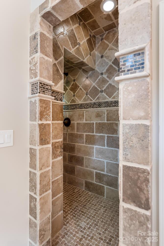 Arden, North Carolina, 28704, United States, 3 Bedrooms Bedrooms, ,3 BathroomsBathrooms,Residential,Active,1953399