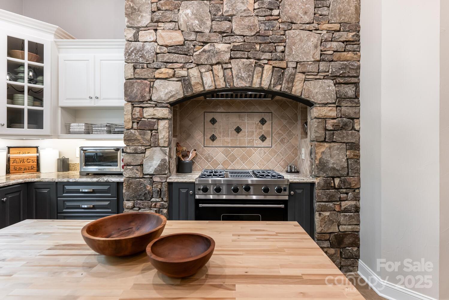 Arden, North Carolina, 28704, United States, 3 Bedrooms Bedrooms, ,3 BathroomsBathrooms,Residential,Active,1953399