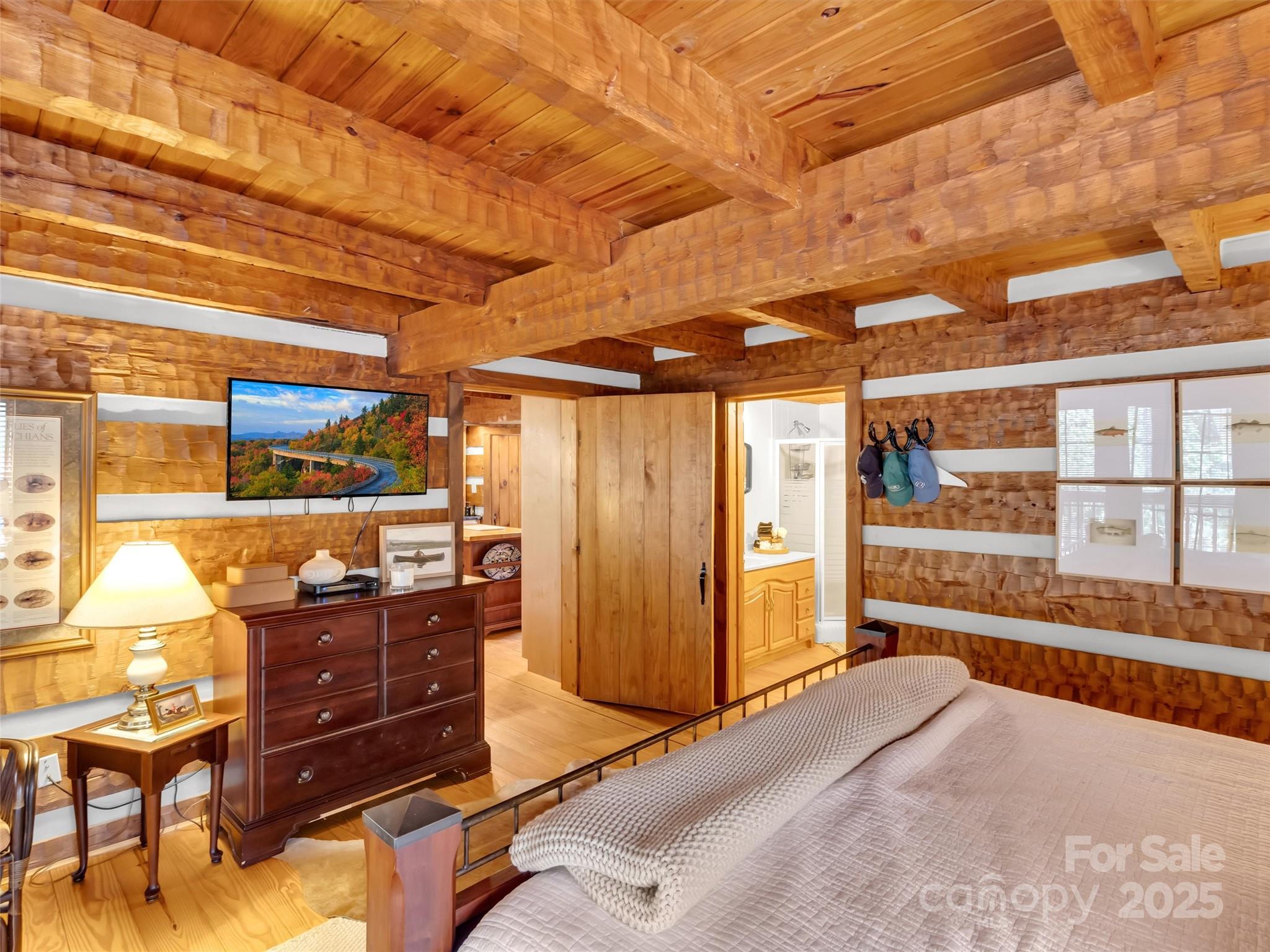 Robbinsville, North Carolina, 28771, United States, 6 Bedrooms Bedrooms, ,4 BathroomsBathrooms,Residential,Active,1755253