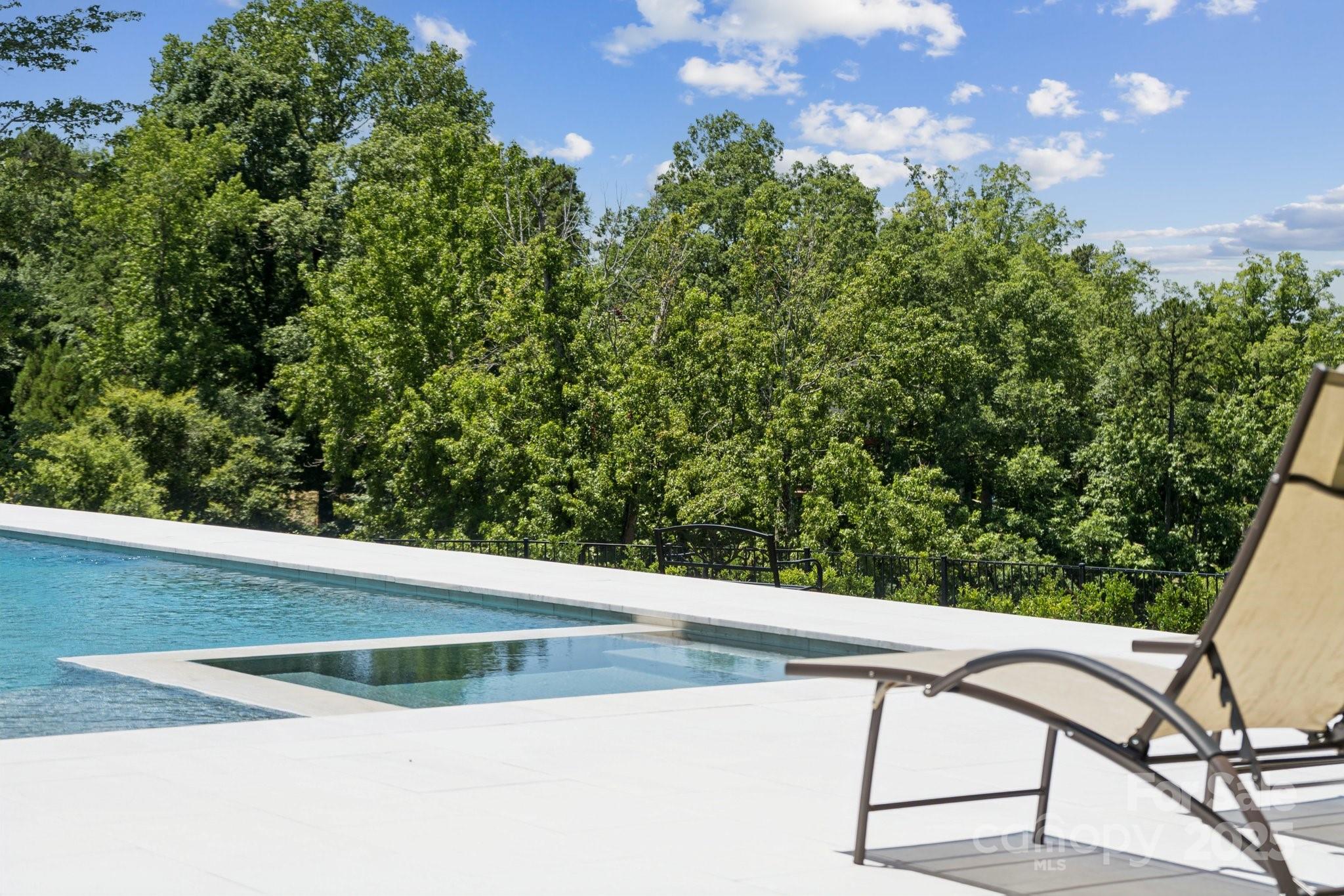 Charlotte, North Carolina, 28278, United States, ,6 BathroomsBathrooms,Residential,Active,1769360