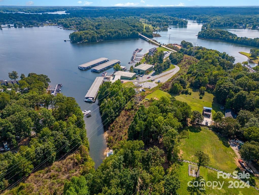 Sherrills Ford, North Carolina, 28673, United States, ,2 BathroomsBathrooms,Residential,Active,1769330