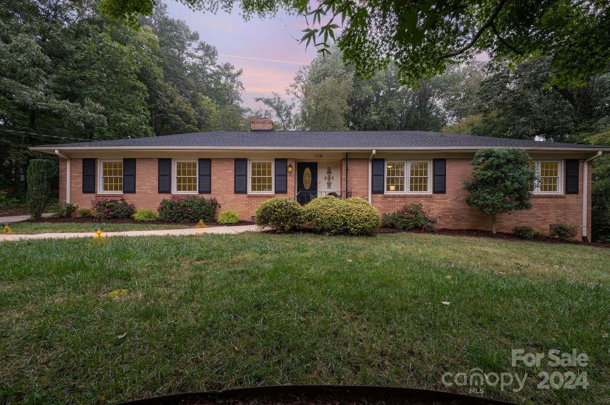 719 MADRAS LN, CHARLOTTE, NC 28211, photo 1 of 40