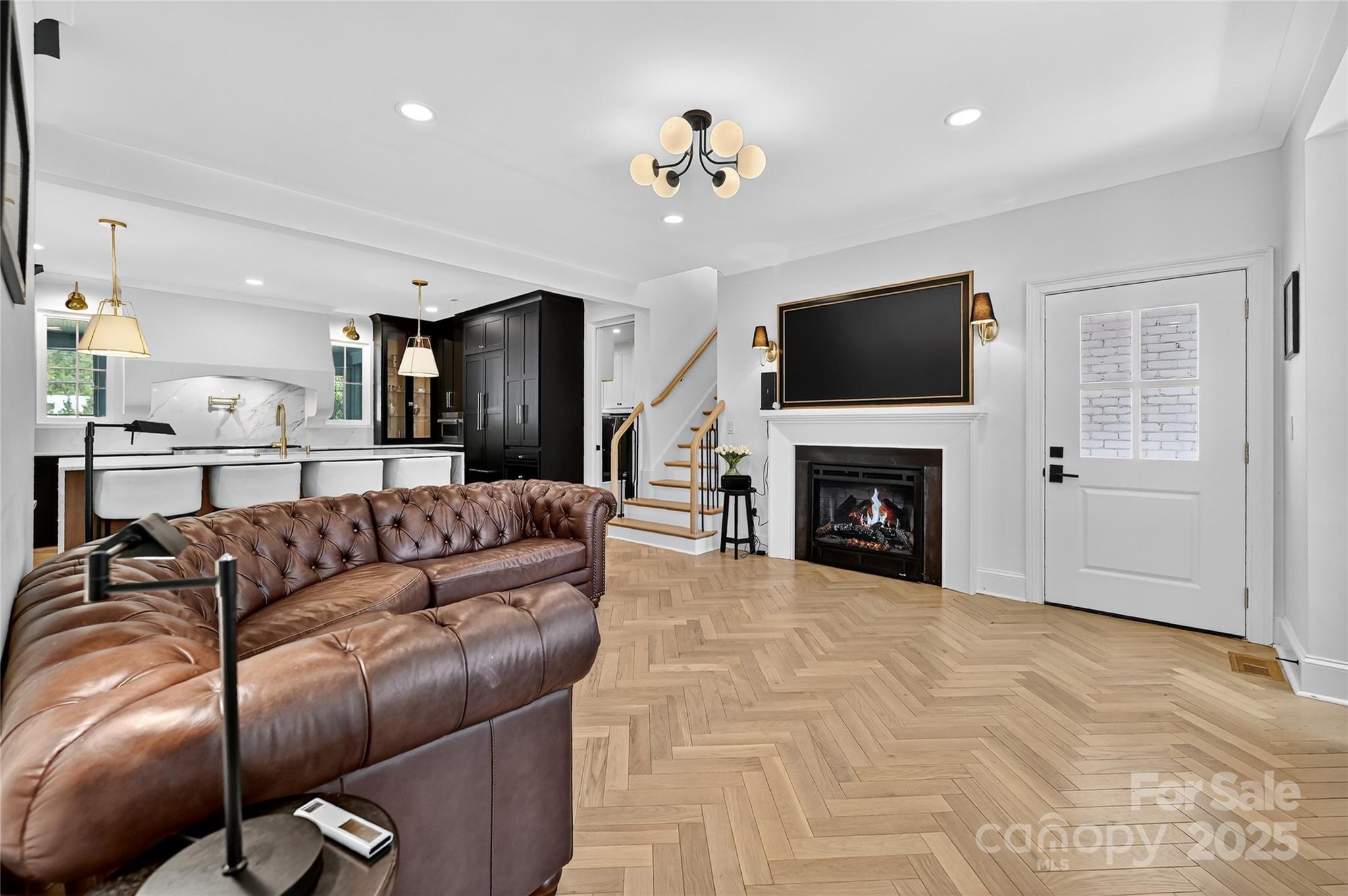 Charlotte, North Carolina, 28277, United States, 6 Bedrooms Bedrooms, ,5 BathroomsBathrooms,Residential,Active,1992626