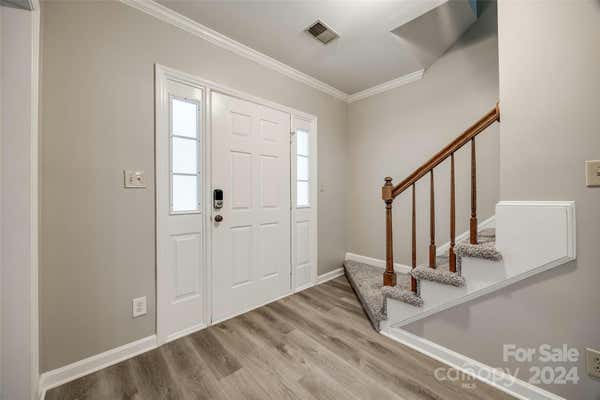 9116 OLD BARNETTE PL, HUNTERSVILLE, NC 28078, photo 4 of 39