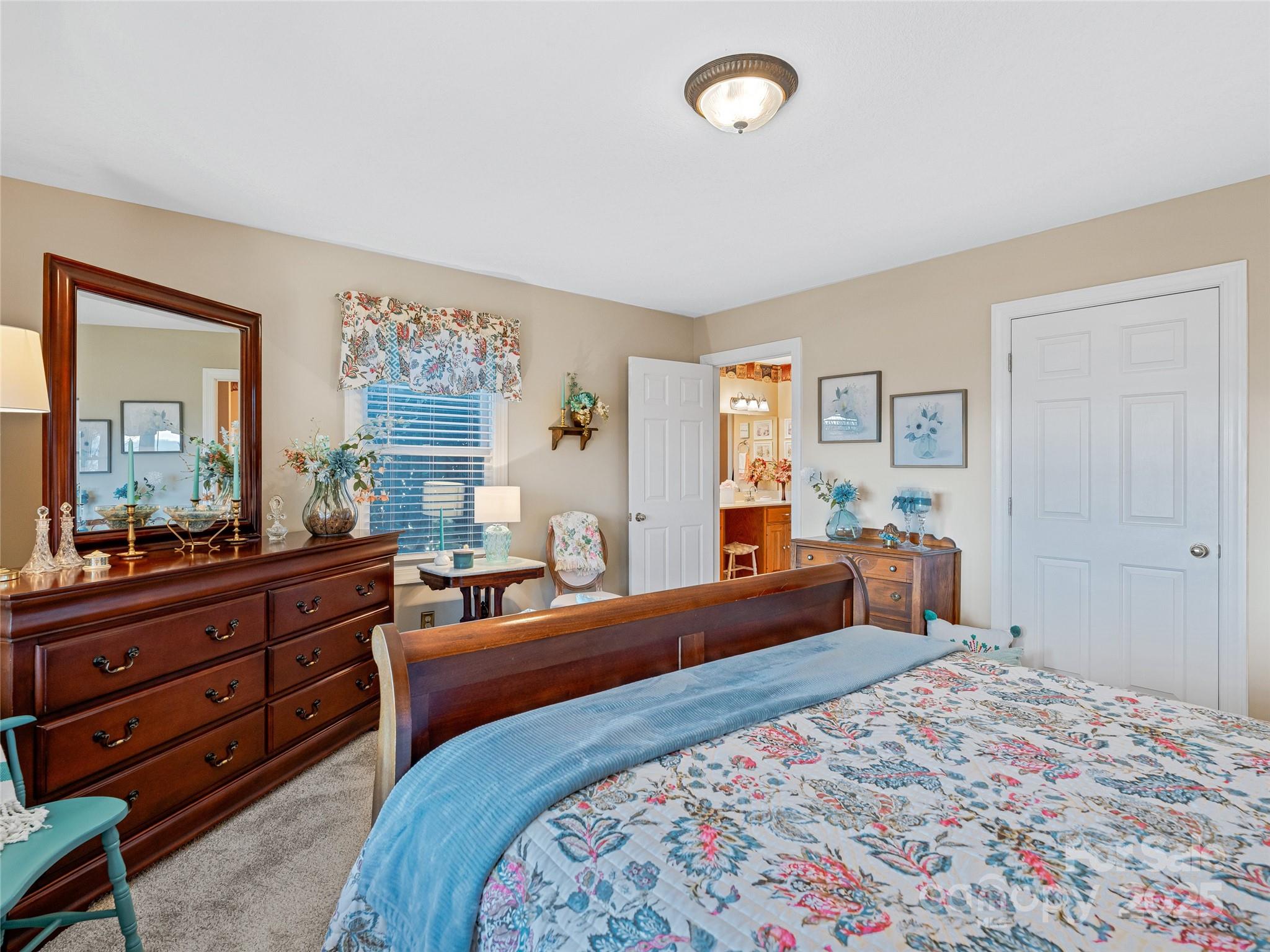 Zirconia, North Carolina, 28790, United States, 3 Bedrooms Bedrooms, ,3 BathroomsBathrooms,Residential,Active,1756946