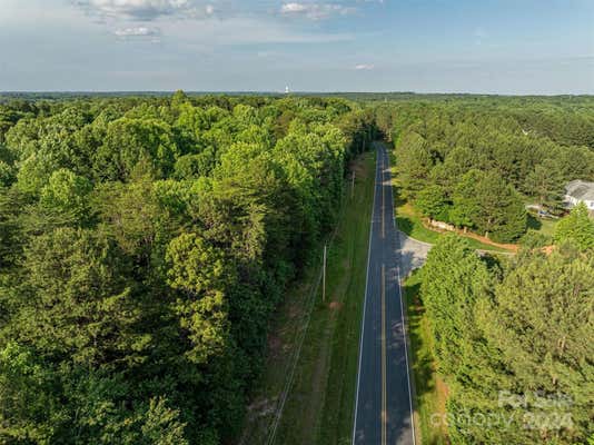 5117 GRASSY CREEK RD, DENVER, NC 28037, photo 4 of 12