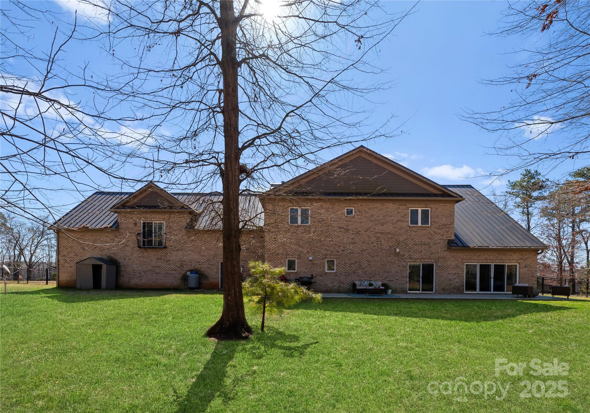 Charlotte, North Carolina, 28278, United States, 5 Bedrooms Bedrooms, ,5 BathroomsBathrooms,Residential,Active,1748232