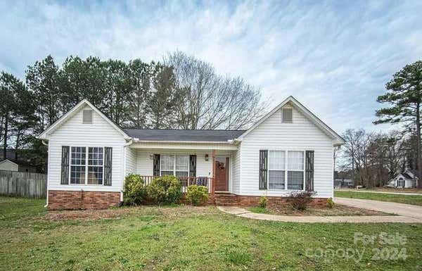 300 E MYLES LN, SPARTANBURG, SC 29303 - Image 1