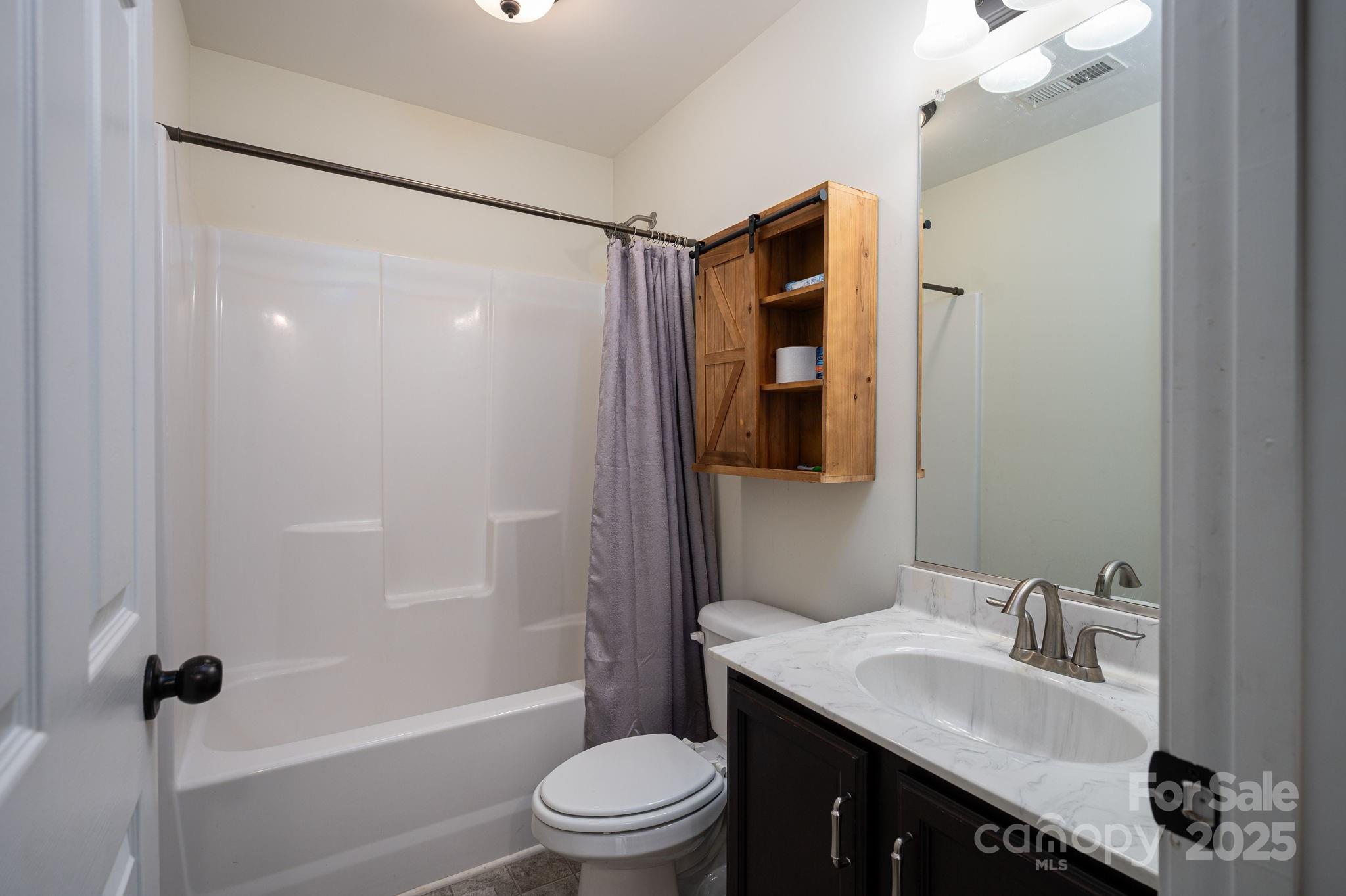 Vale, North Carolina, 28168, United States, 3 Bedrooms Bedrooms, ,4 BathroomsBathrooms,Residential,Active,1880021