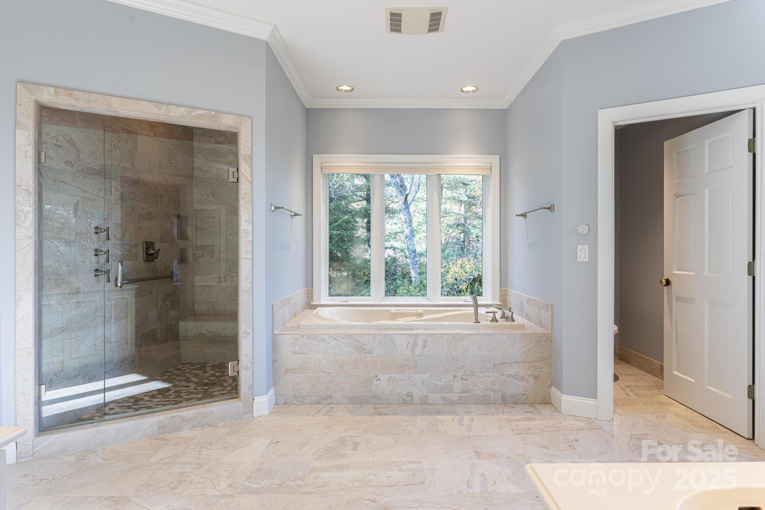 Flat Rock, North Carolina, 28731, United States, 3 Bedrooms Bedrooms, ,4 BathroomsBathrooms,Residential,Active,1990039