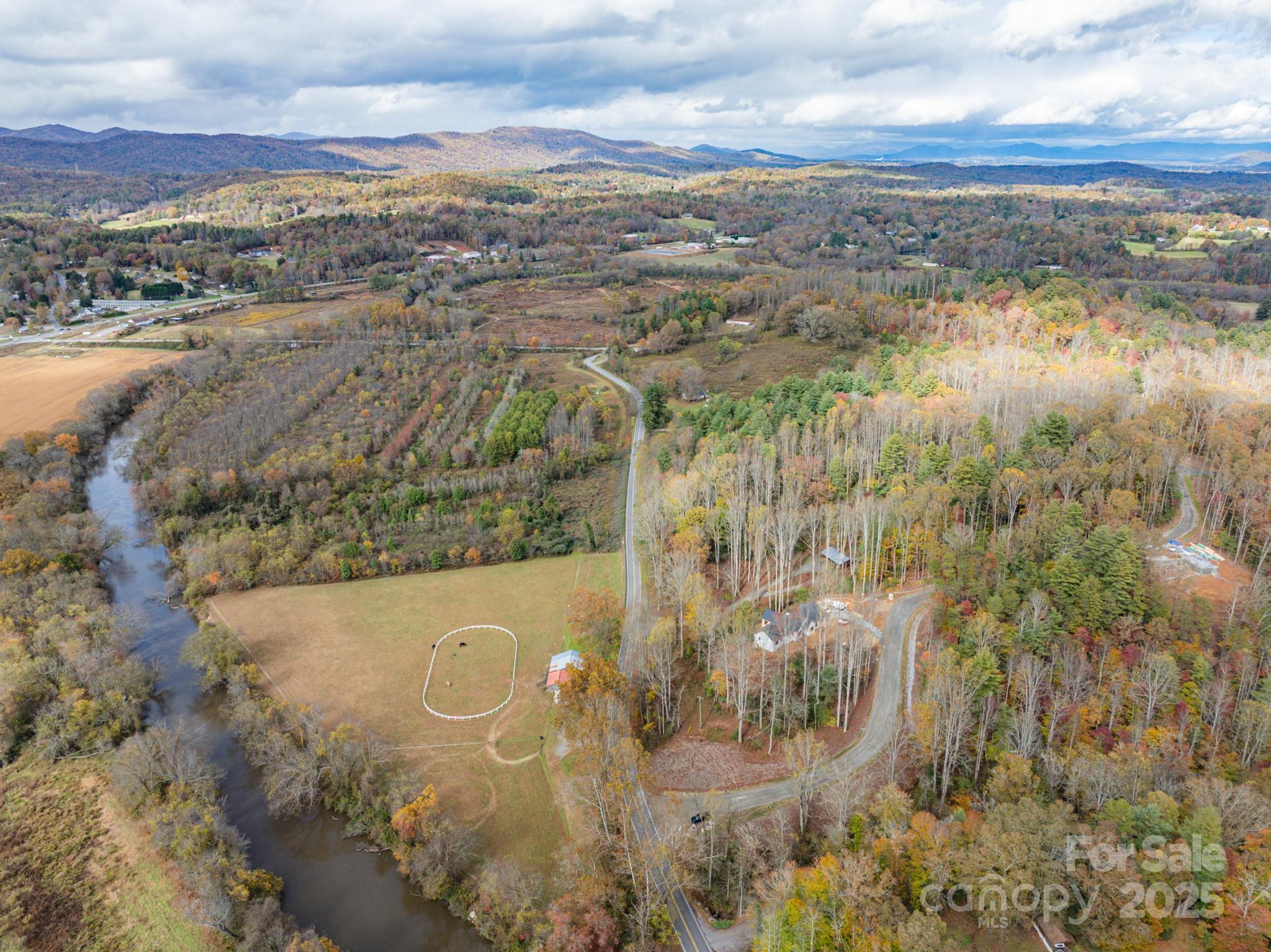 Etowah, North Carolina, 28739, United States, 3 Bedrooms Bedrooms, ,4 BathroomsBathrooms,Residential,Active,2001051