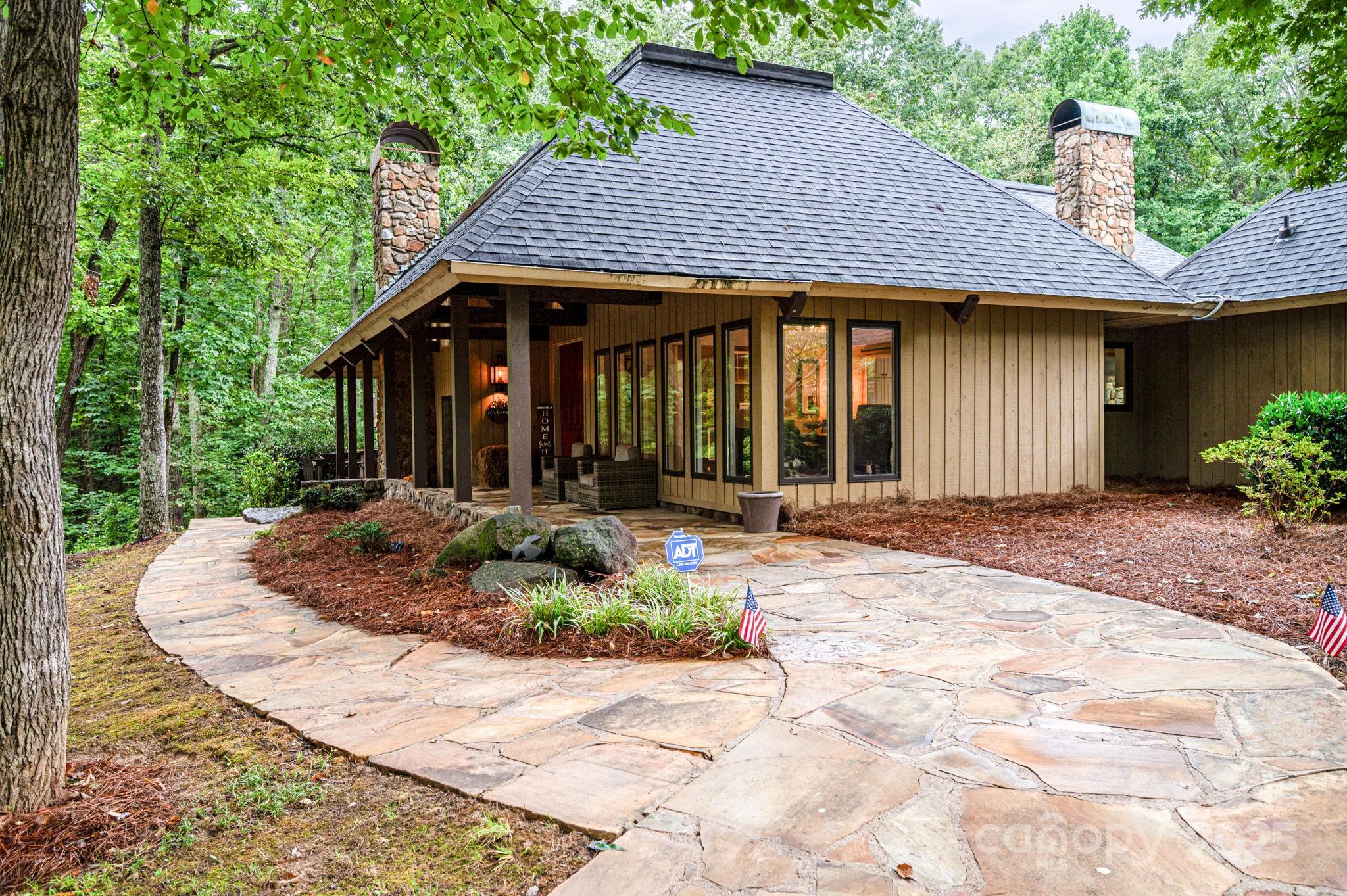 Lincolnton, North Carolina, 28092, United States, 7 Bedrooms Bedrooms, ,8 BathroomsBathrooms,Residential,Active,1936100