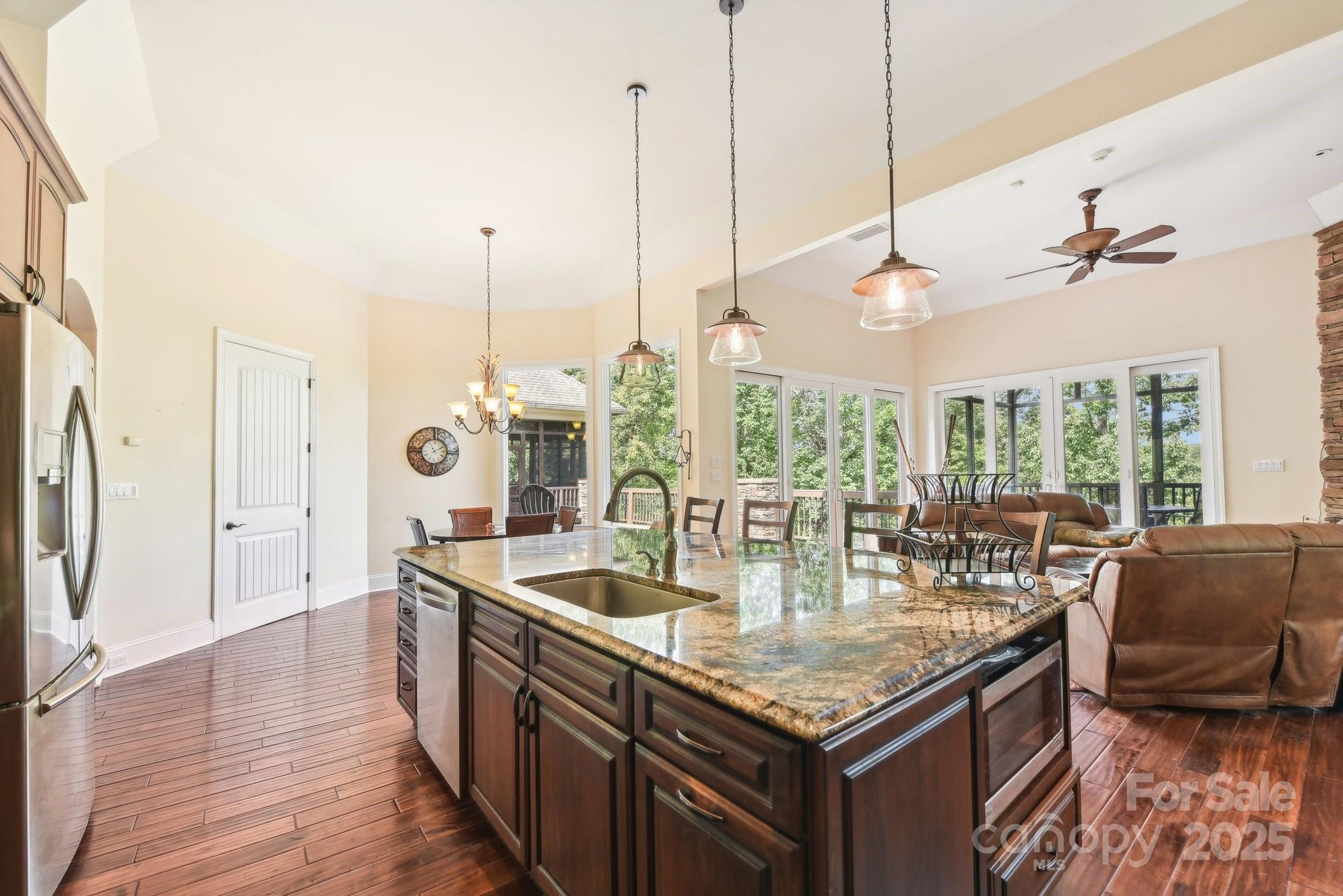 Denton, North Carolina, 27239, United States, 4 Bedrooms Bedrooms, ,7 BathroomsBathrooms,Residential,Active,1749263