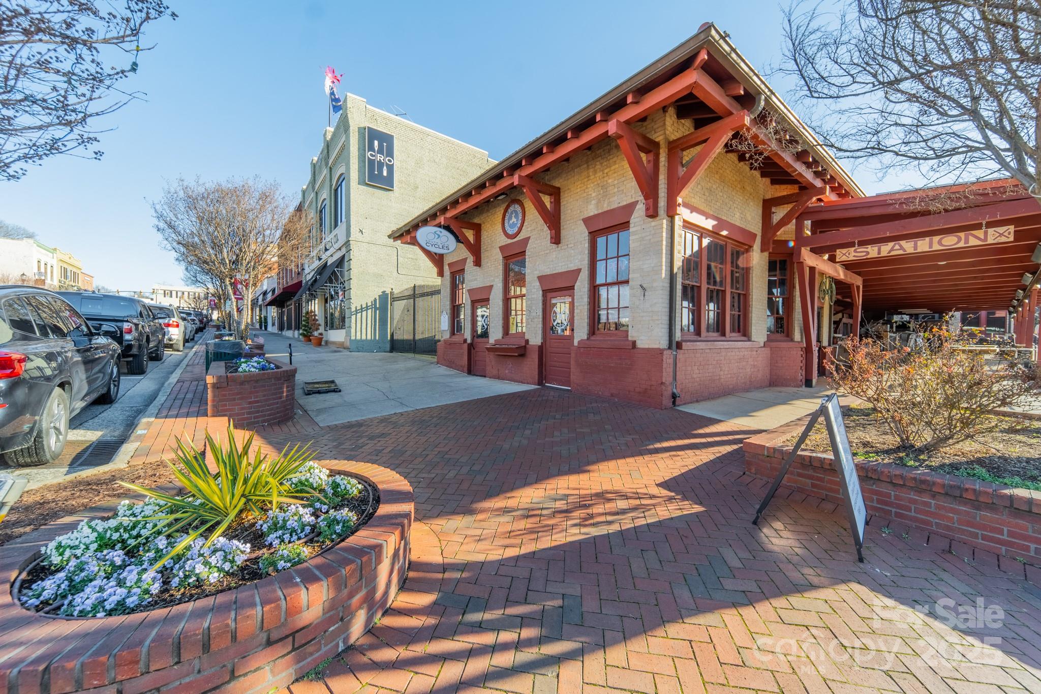 Belmont, North Carolina, 28012, United States, 4 Bedrooms Bedrooms, ,5 BathroomsBathrooms,Residential,Active,1992217
