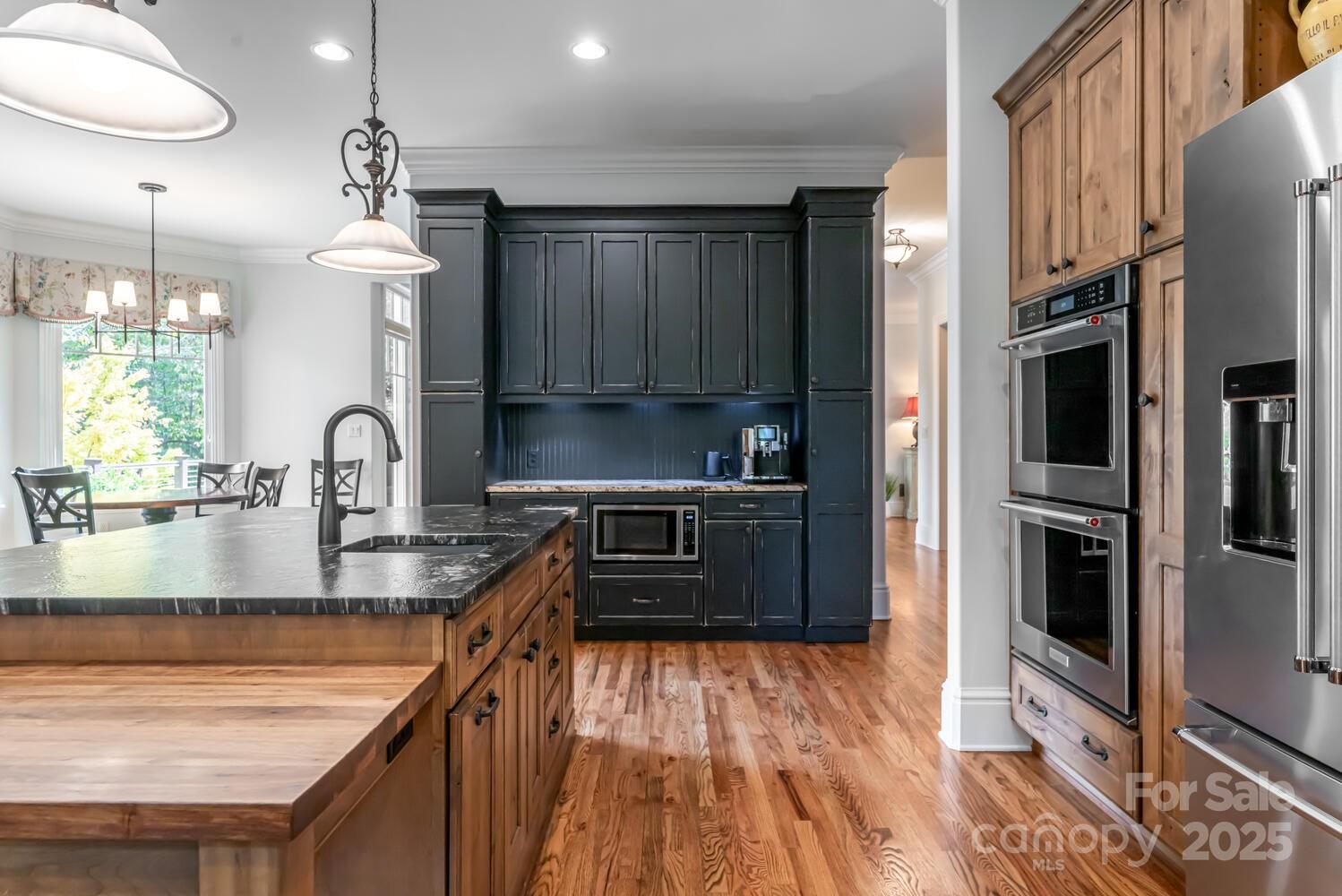 Flat Rock, North Carolina, 28731, United States, 3 Bedrooms Bedrooms, ,4 BathroomsBathrooms,Residential,Active,1965787