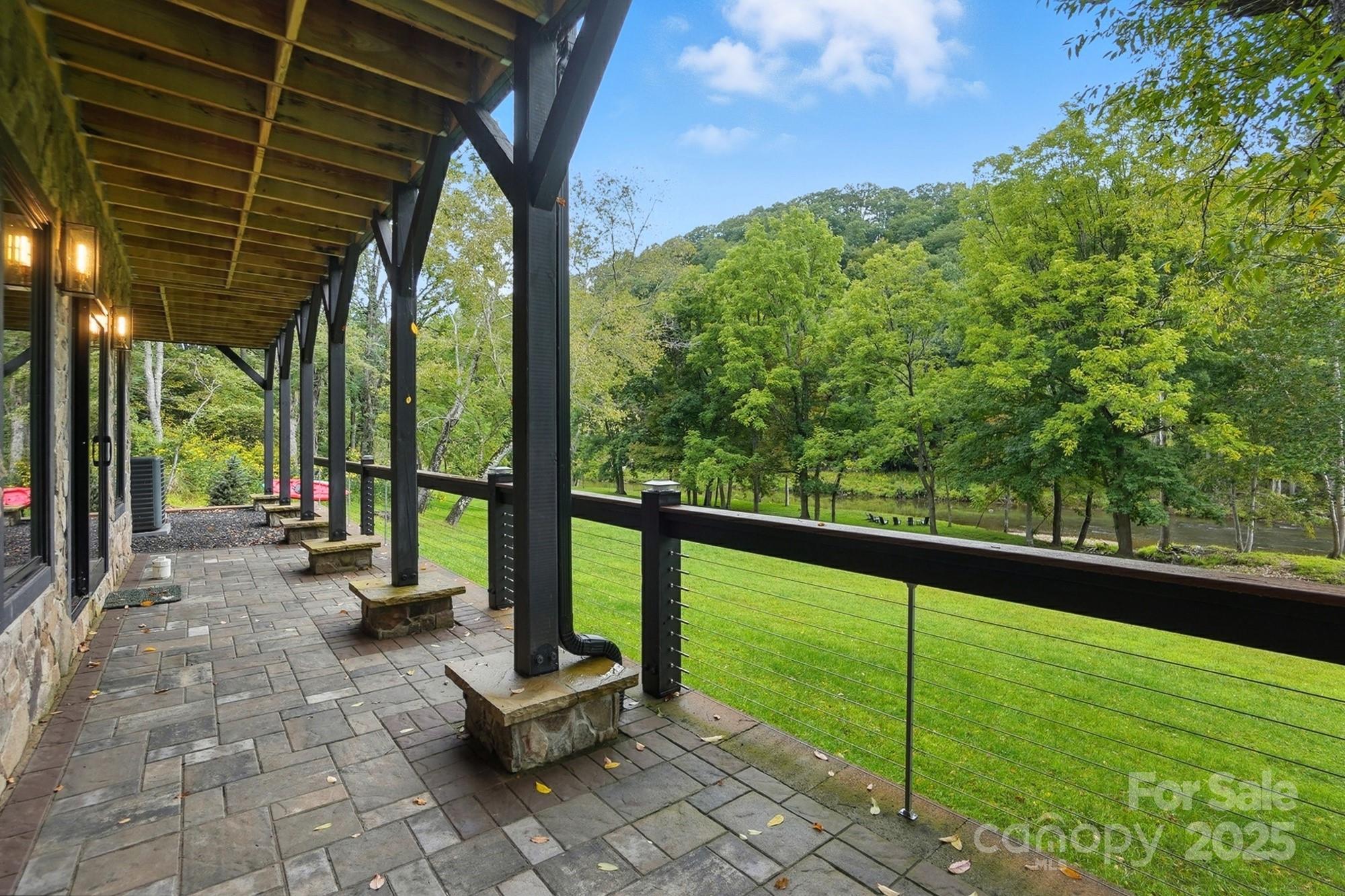 Lansing, North Carolina, 28643, United States, 3 Bedrooms Bedrooms, ,5 BathroomsBathrooms,Residential,Active,1959552