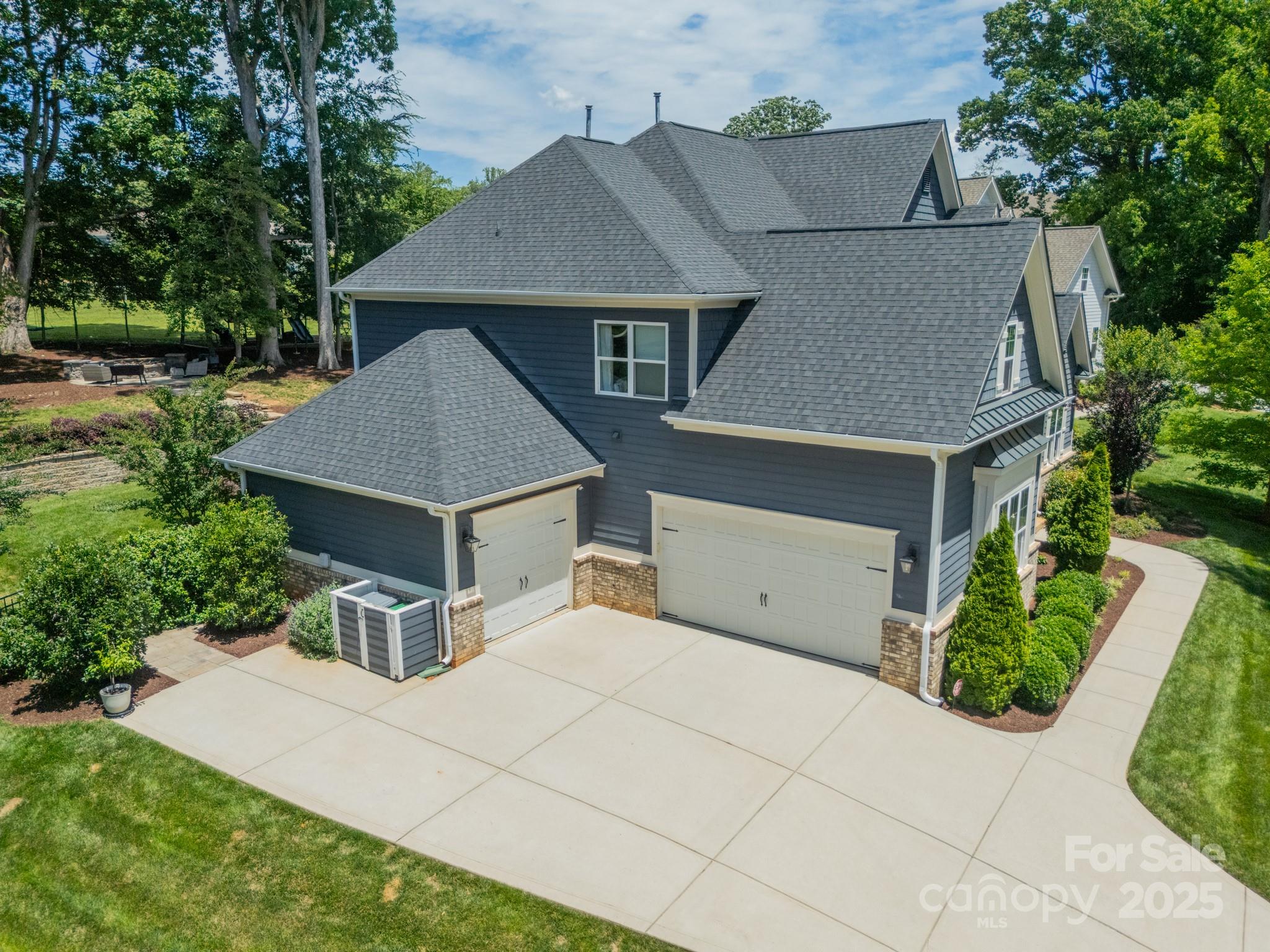 Belmont, North Carolina, 28012, United States, 4 Bedrooms Bedrooms, ,4 BathroomsBathrooms,Residential,Active,1852772