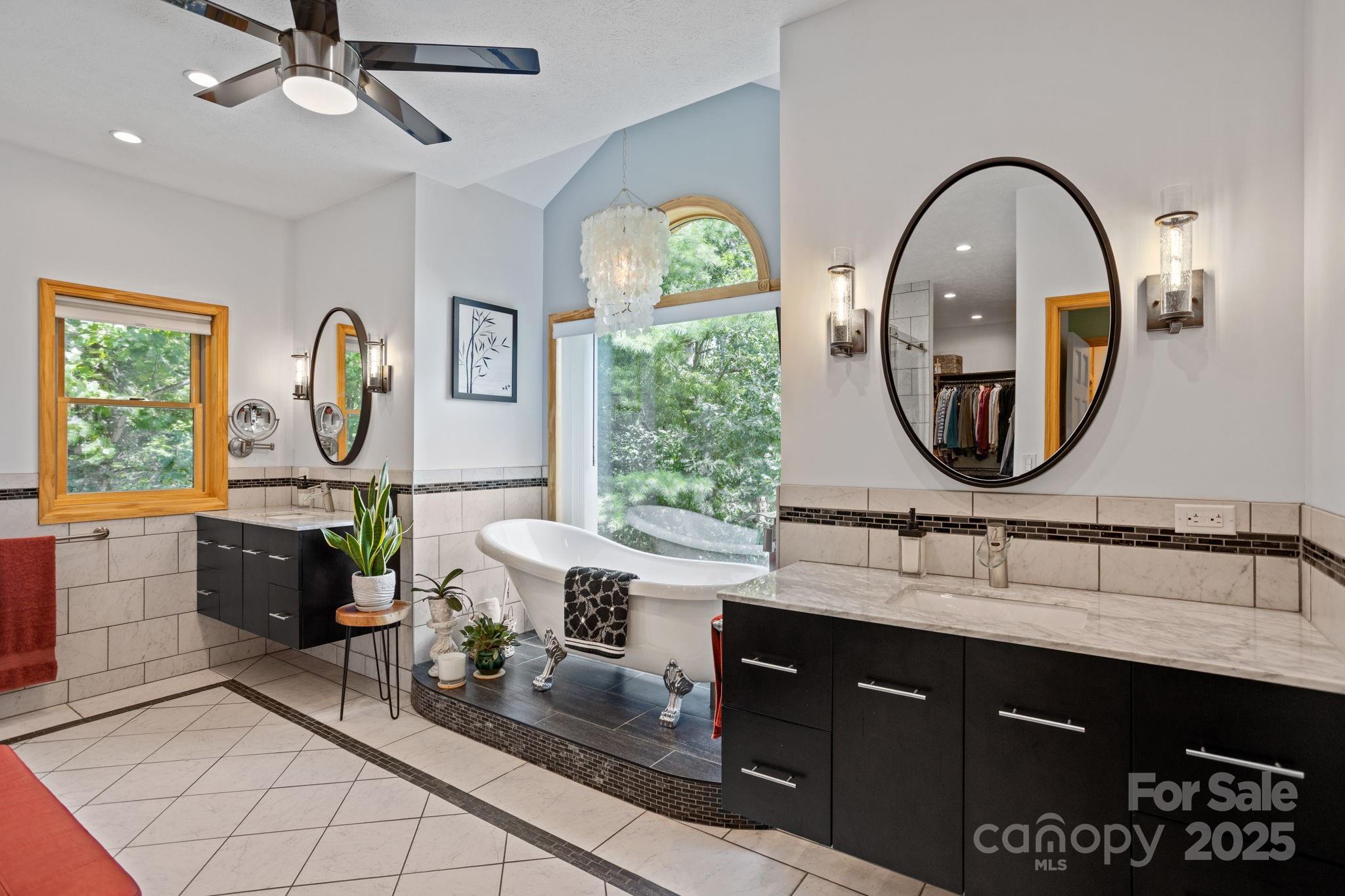 Flat Rock, North Carolina, 28731, United States, 3 Bedrooms Bedrooms, ,4 BathroomsBathrooms,Residential,Active,1936630