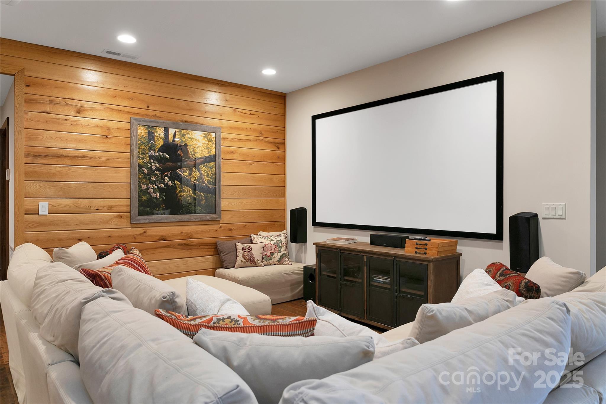 Rosman, North Carolina, 28772, United States, 5 Bedrooms Bedrooms, ,5 BathroomsBathrooms,Residential,Active,1969638