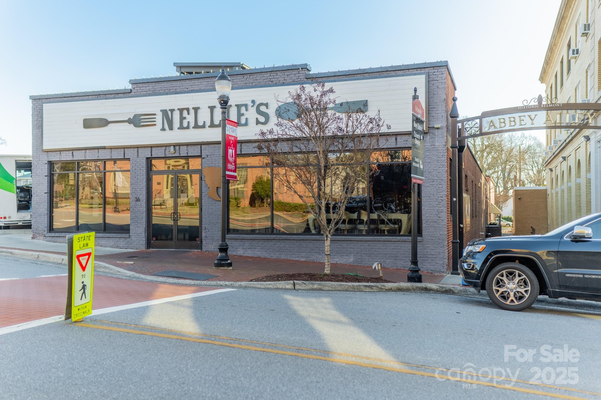 Belmont, North Carolina, 28012, United States, 4 Bedrooms Bedrooms, ,5 BathroomsBathrooms,Residential,Contingent,1871836